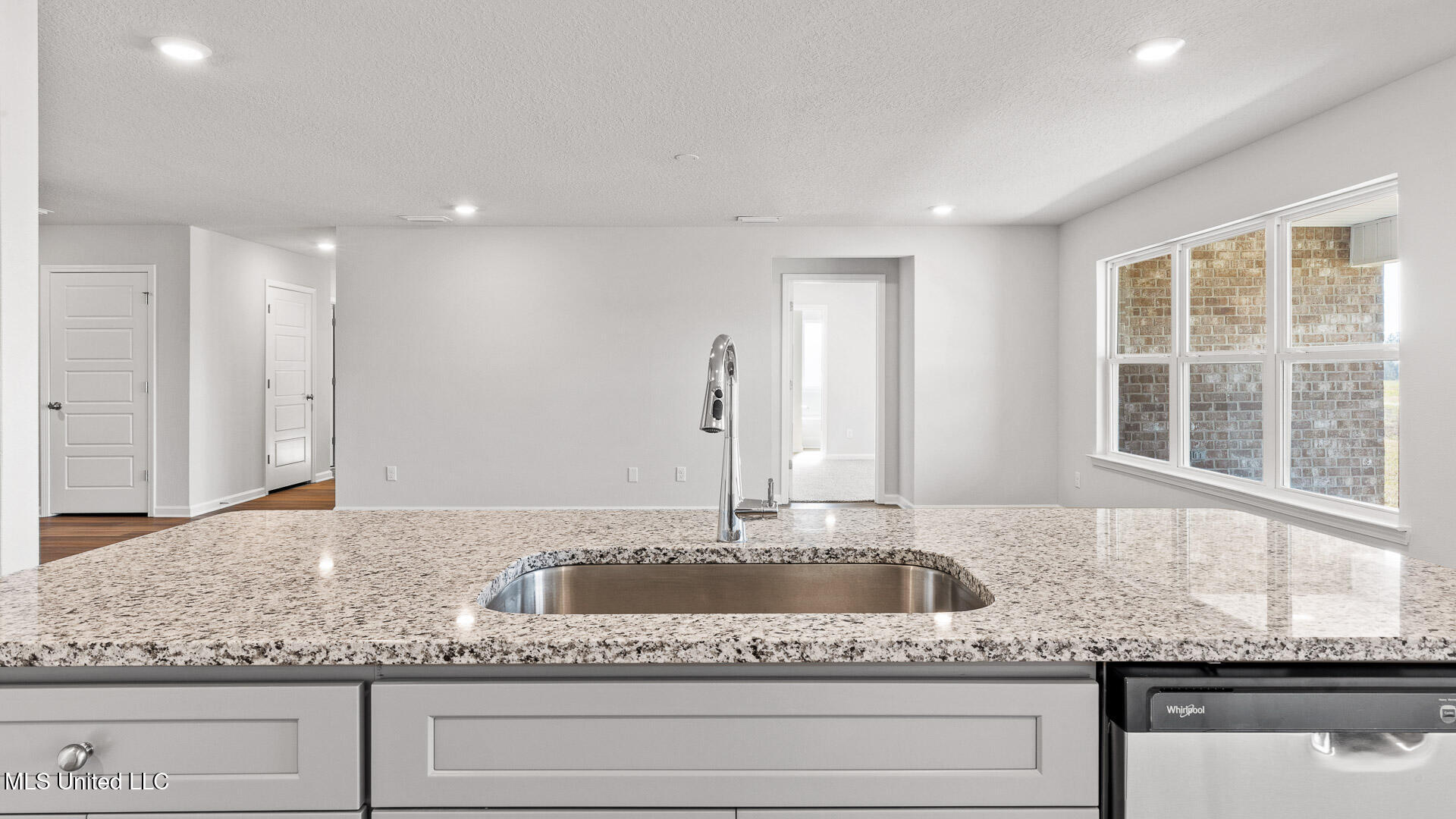9348 Reserve Boulevard Property Photo 10