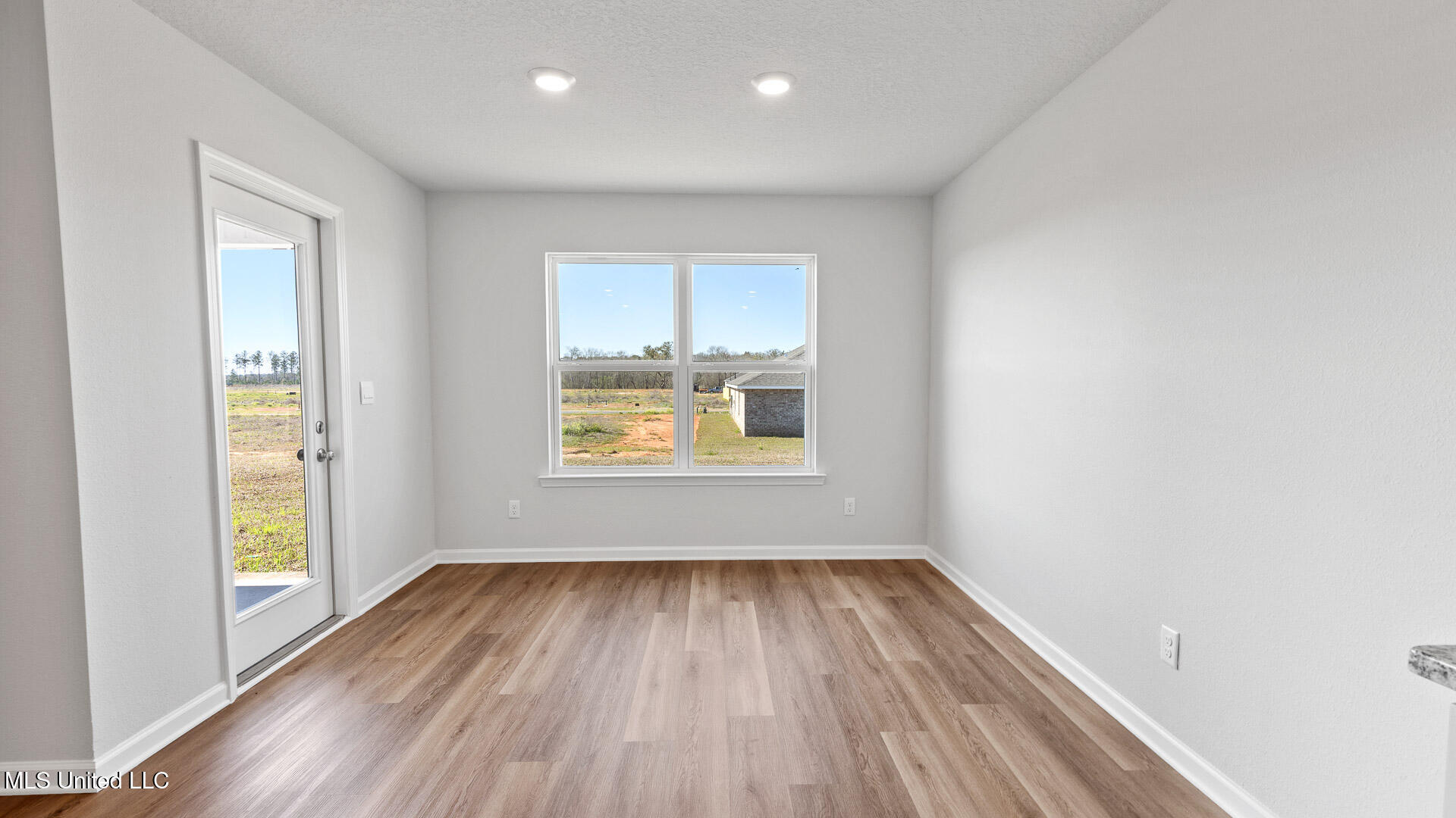 9348 Reserve Boulevard Property Photo 11