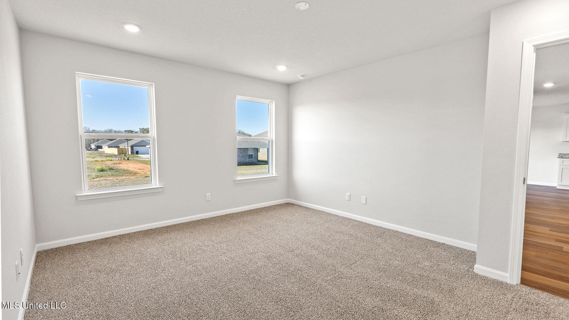 9348 Reserve Boulevard Property Photo 14