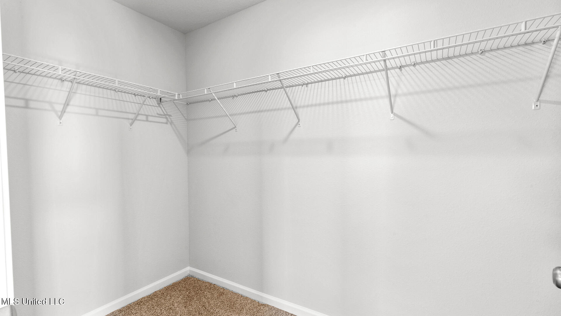 9348 Reserve Boulevard Property Photo 18