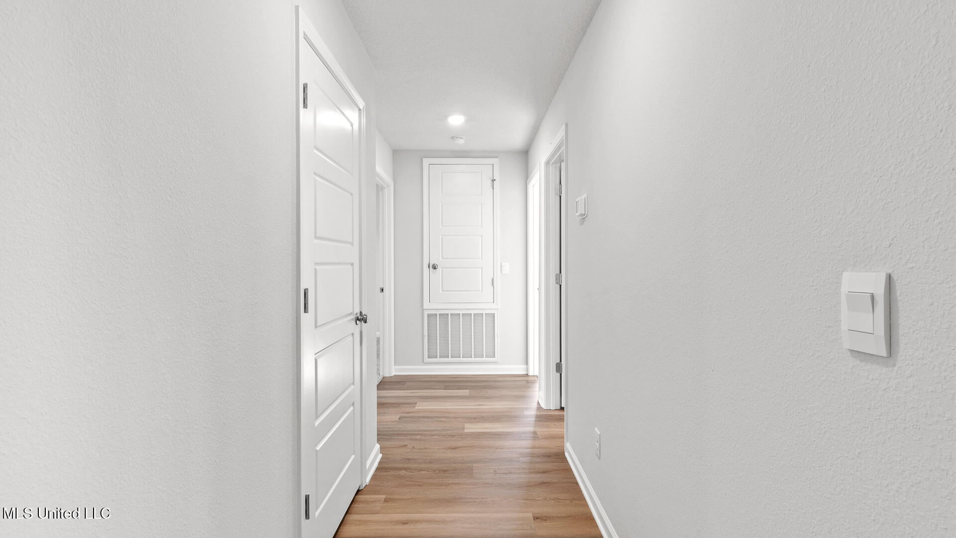 9348 Reserve Boulevard Property Photo 19