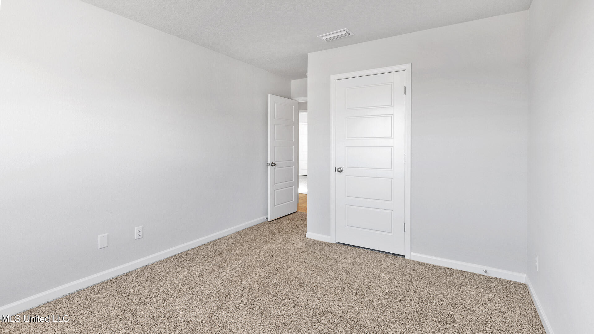 9348 Reserve Boulevard Property Photo 21