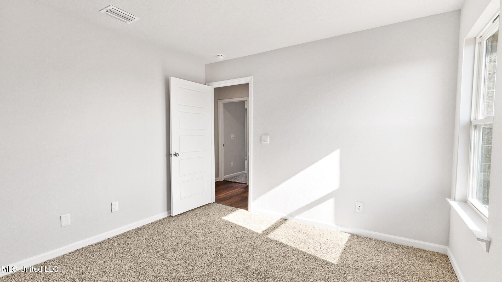 9348 Reserve Boulevard Property Photo 23