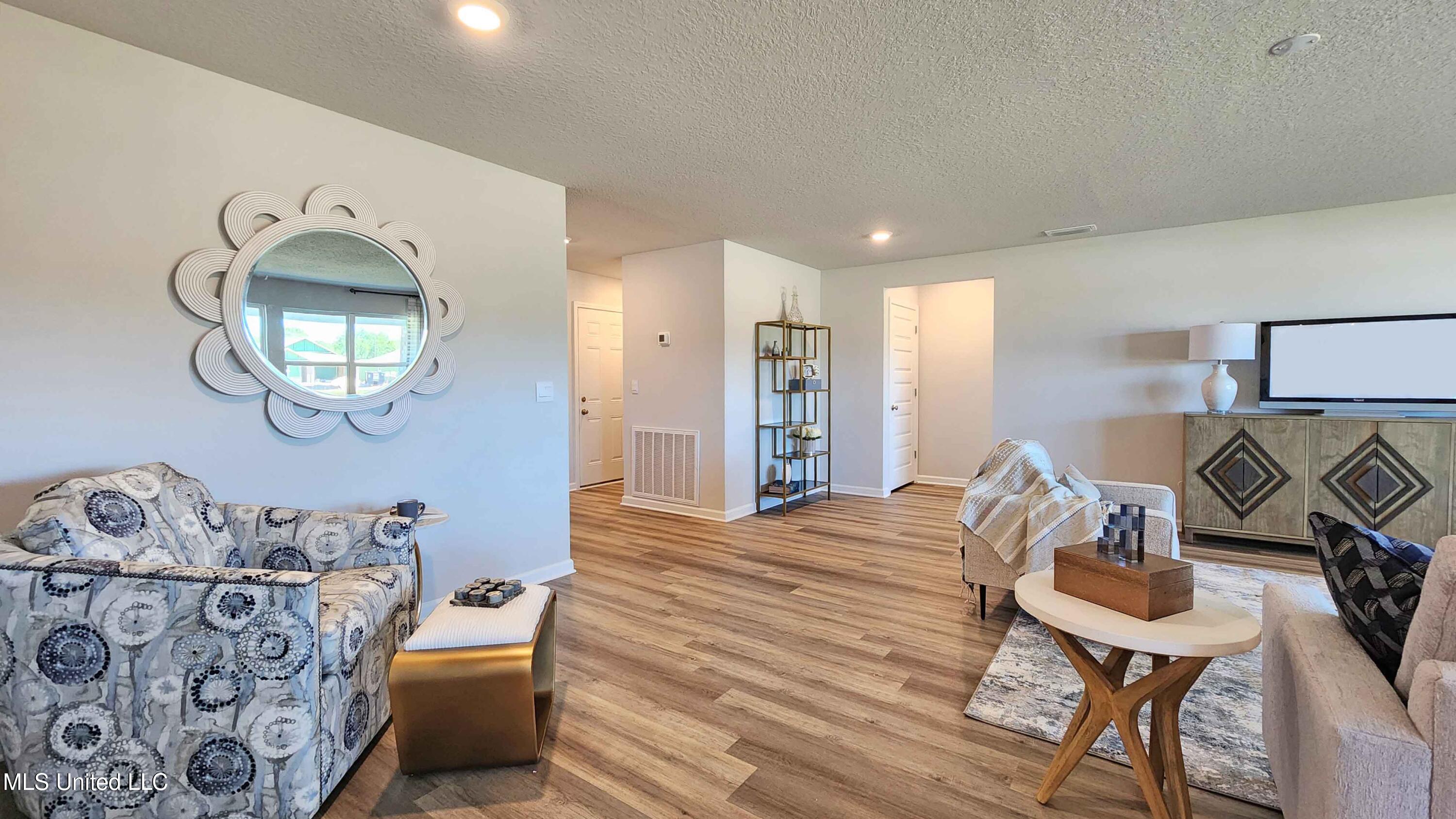 9328 Reserve Boulevard Property Photo 6