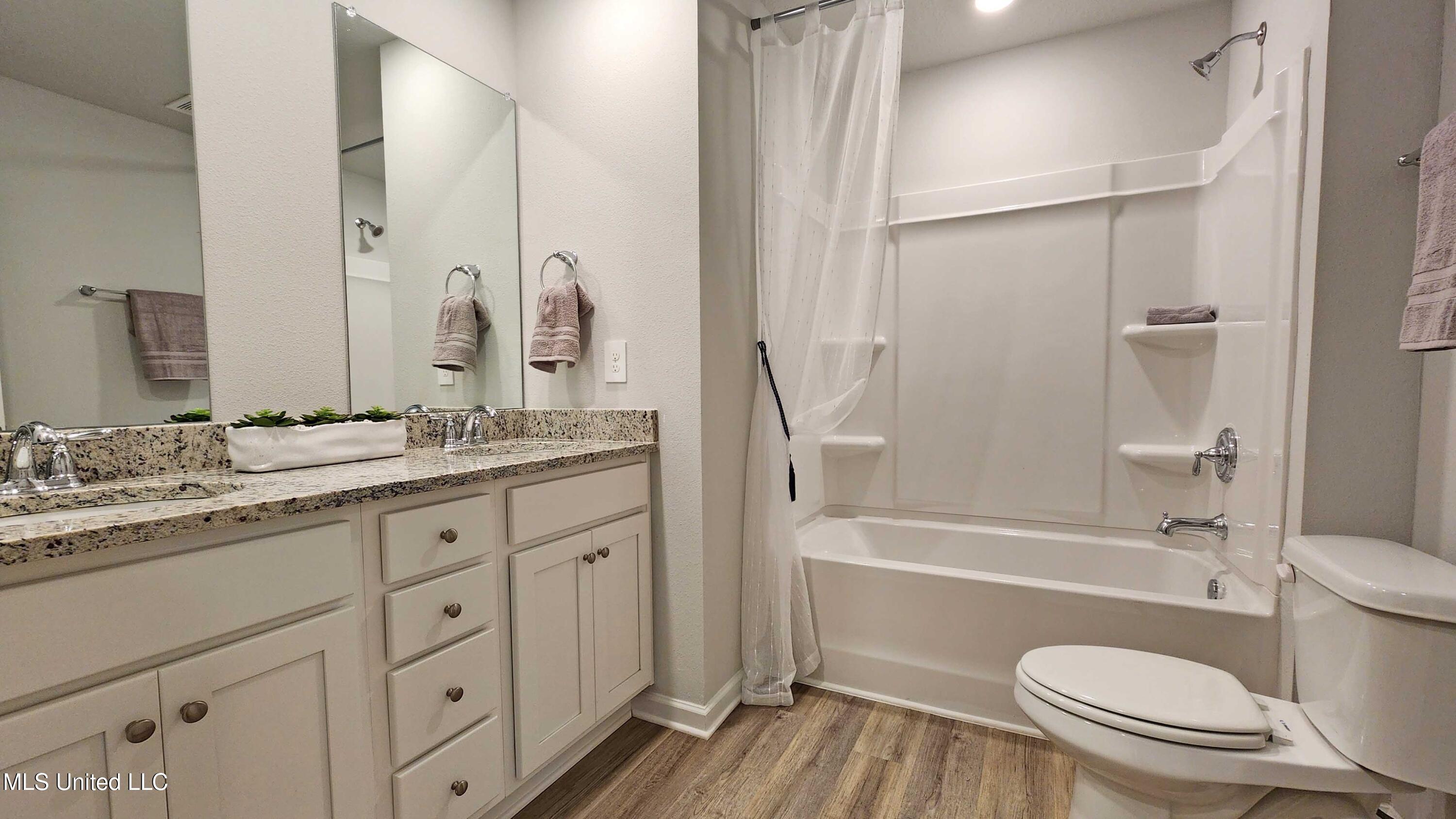 9328 Reserve Boulevard Property Photo 33