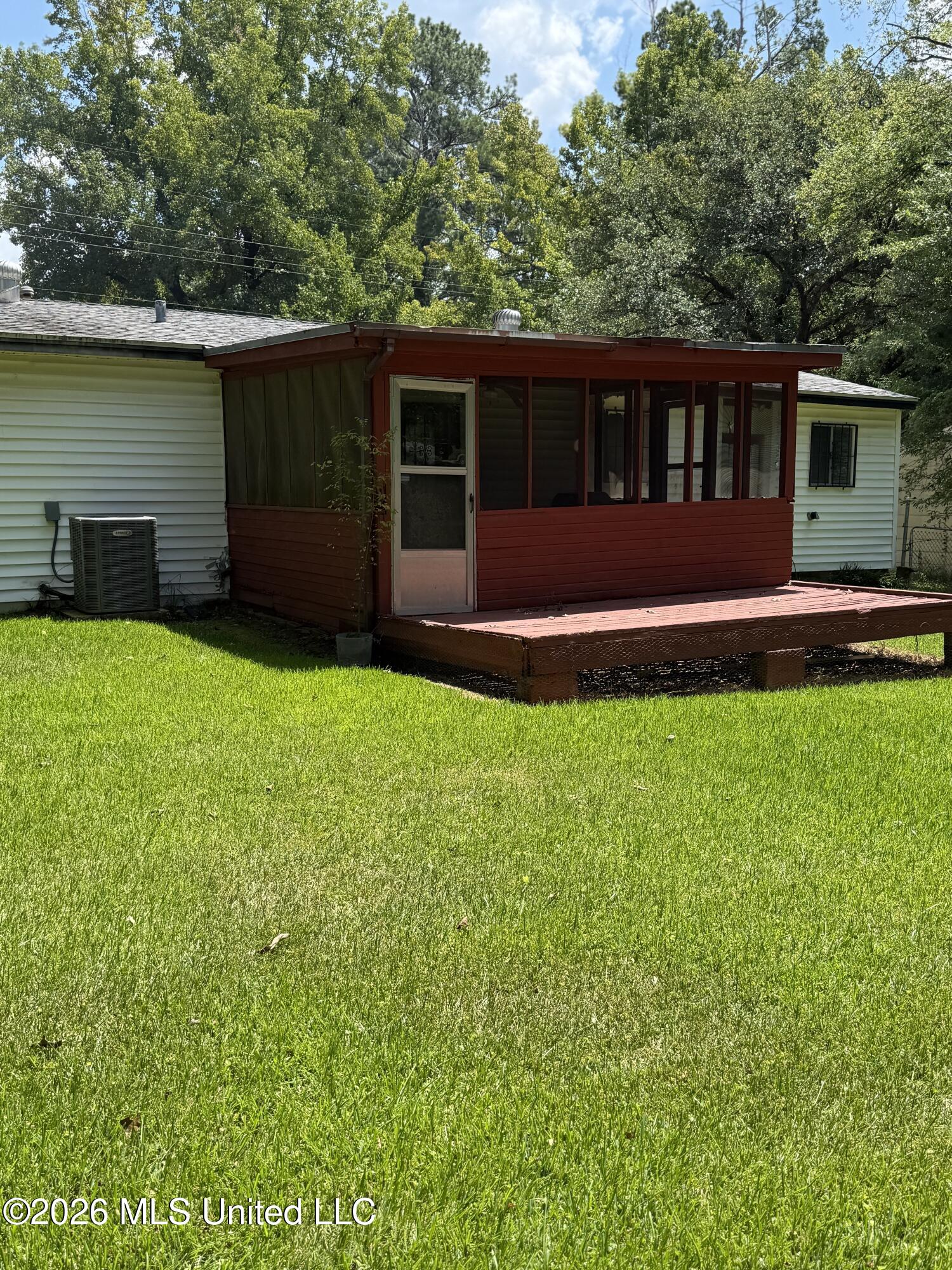 2803 Teresa Drive Property Photo 10