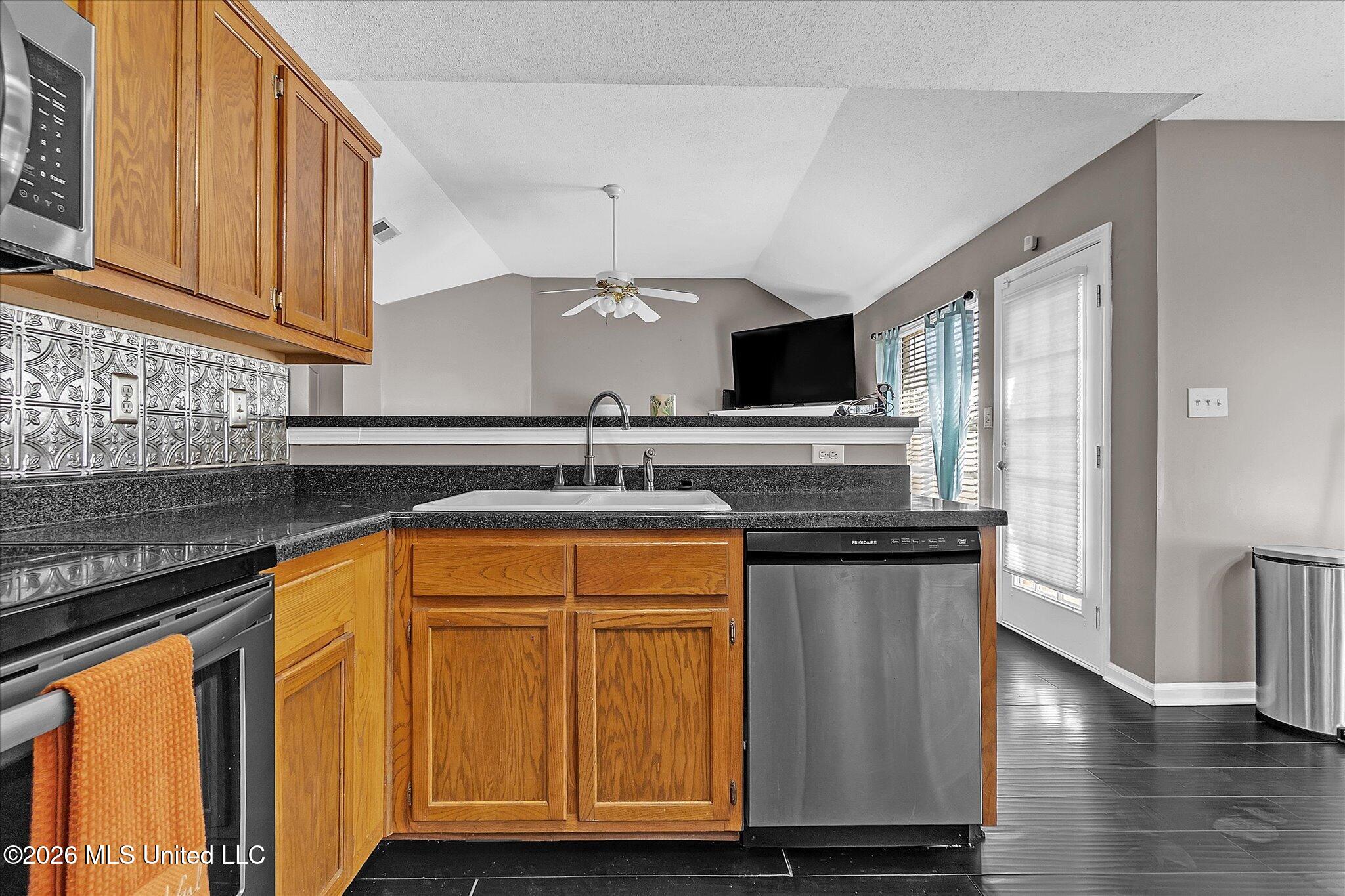 7274 Durango Drive Property Photo 5