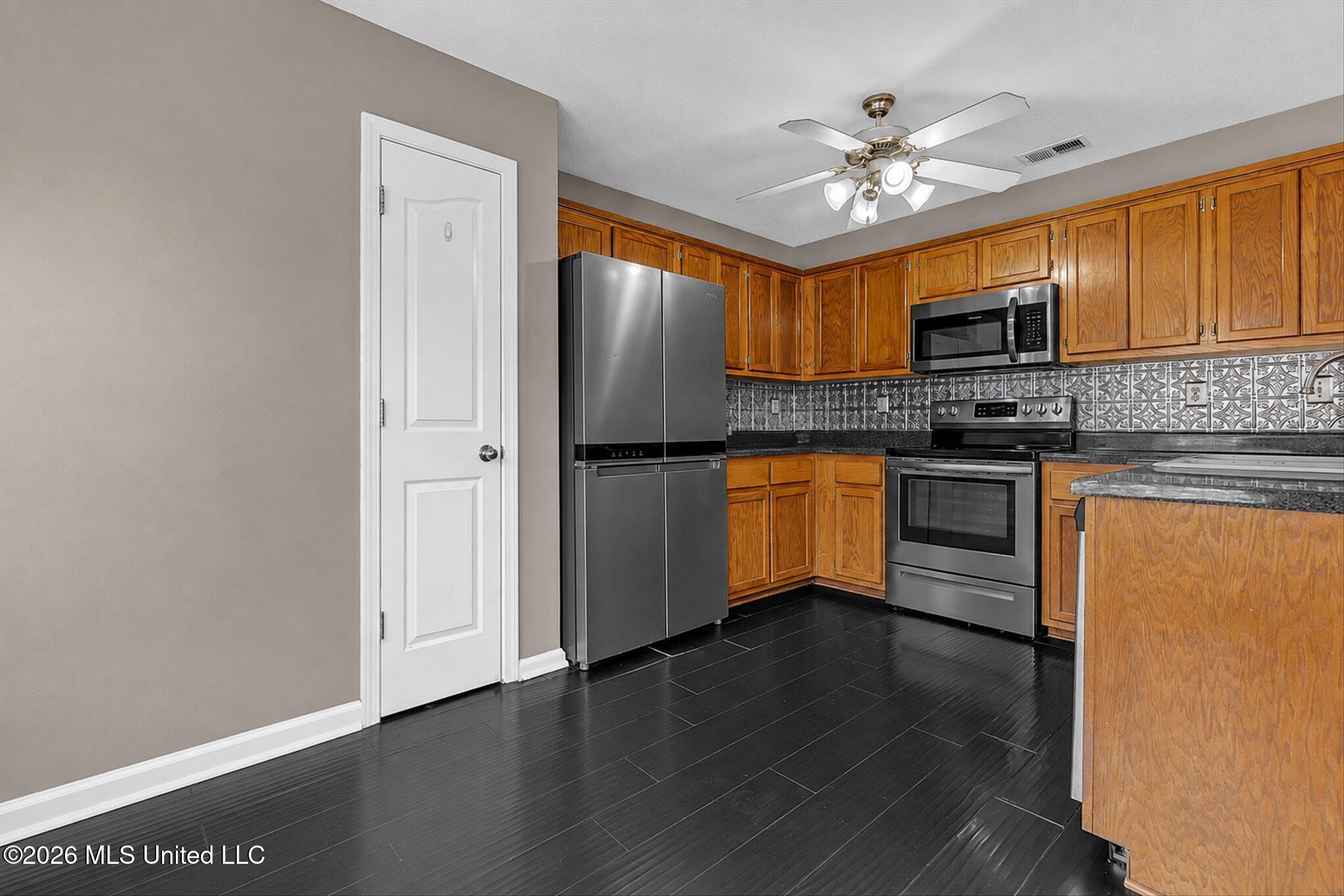 7274 Durango Drive Property Photo 8