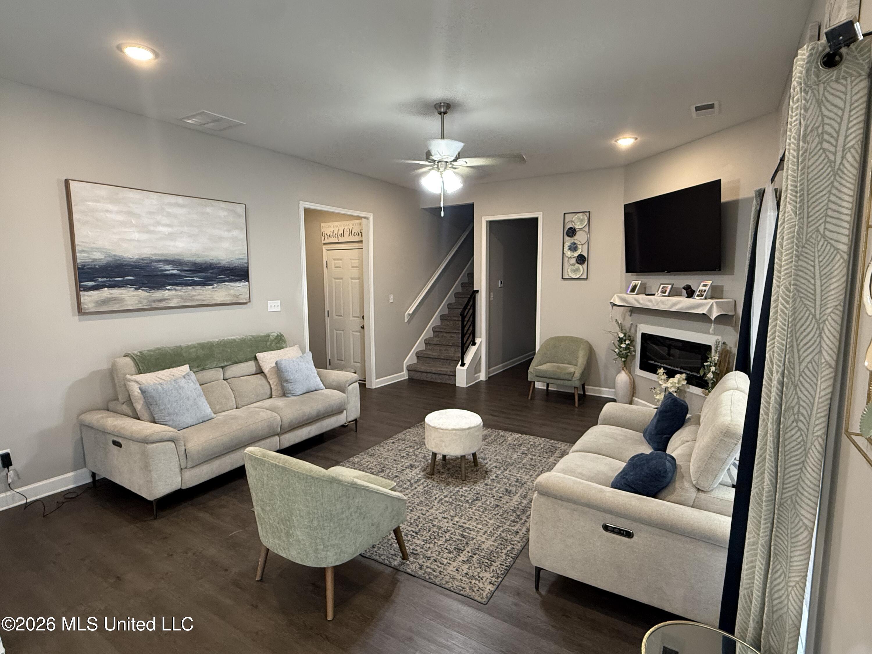 5849 Tucker Landing Property Photo 4