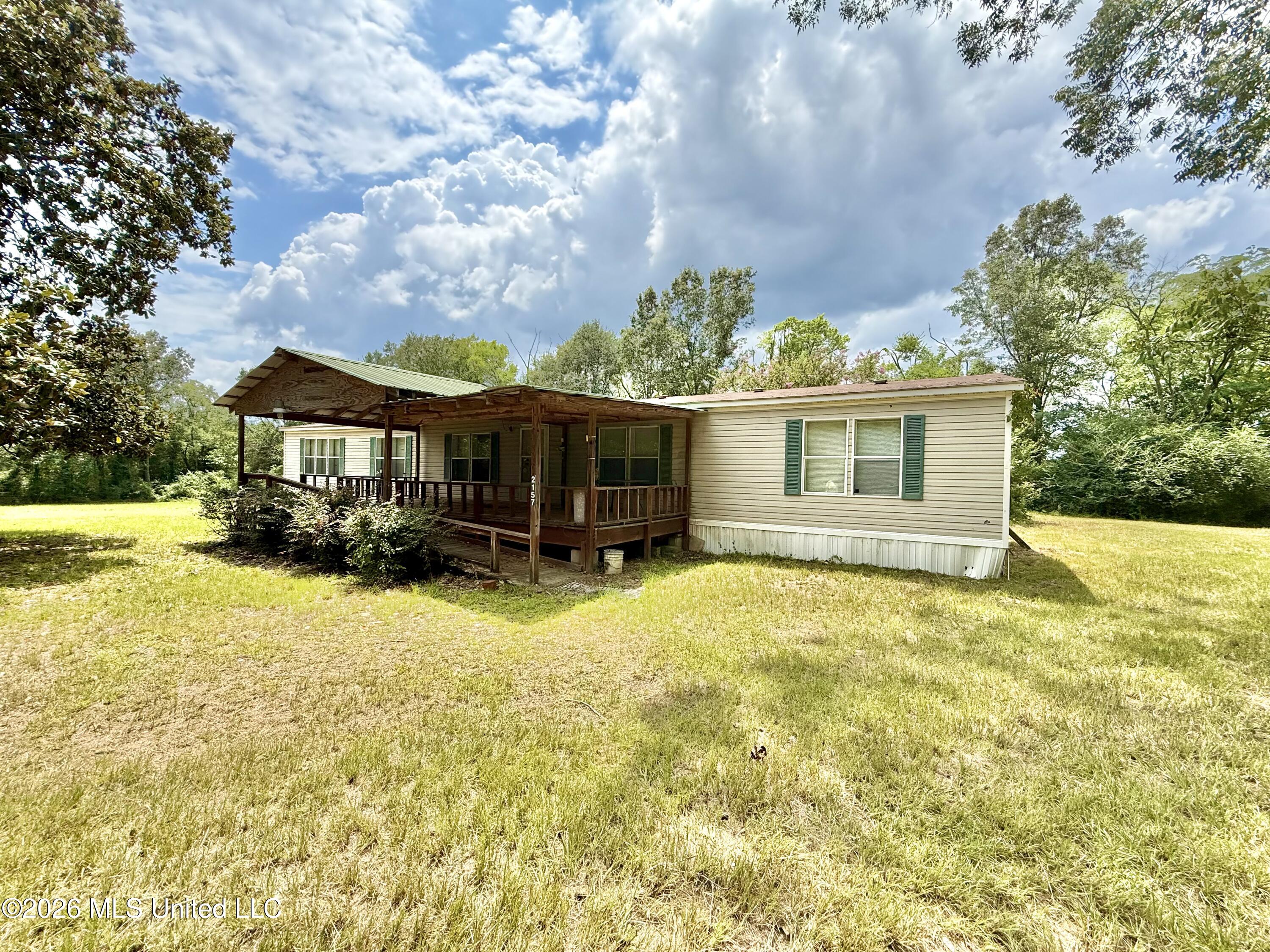 2157 Rhymes Road Property Photo 2