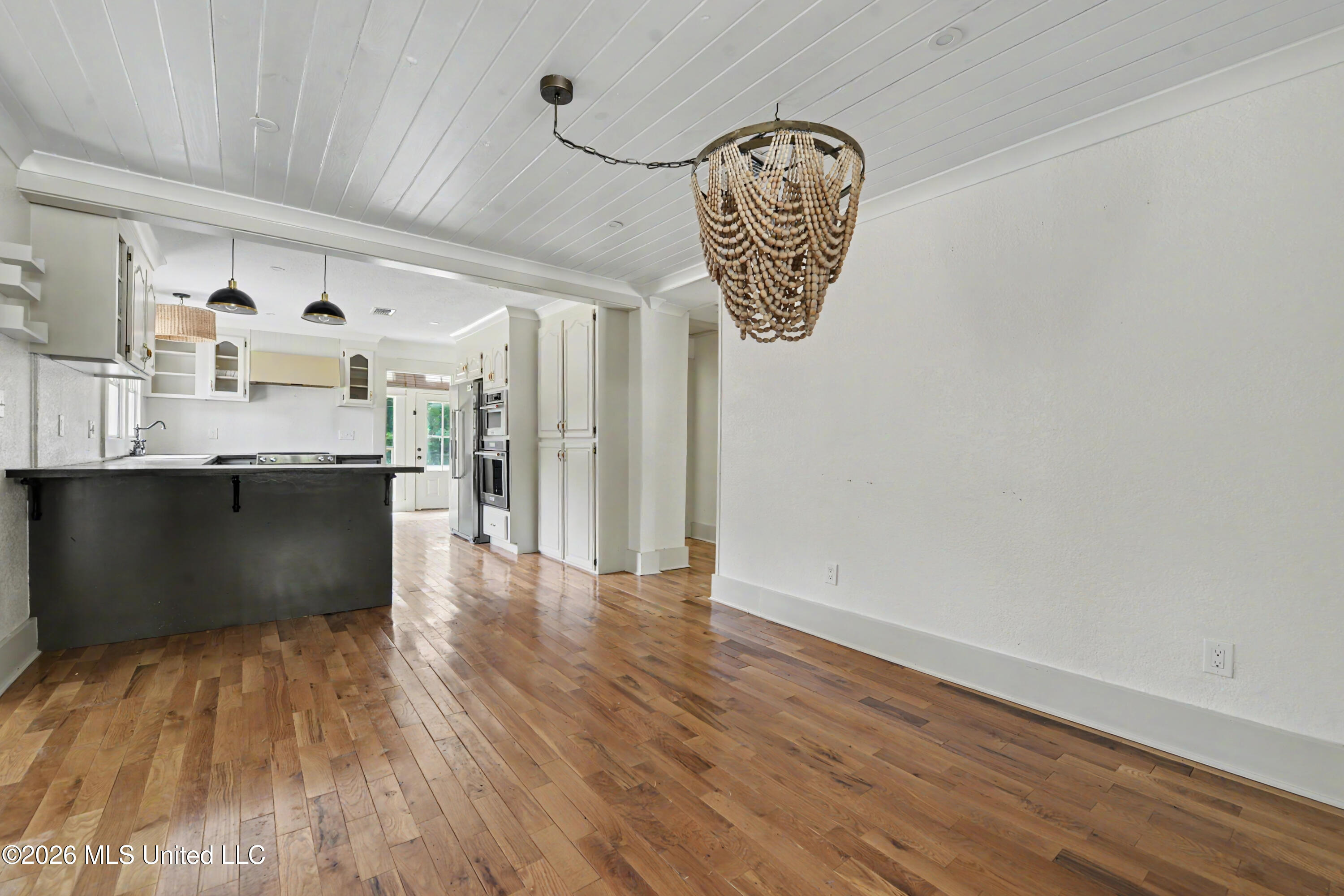 7101 Wayne Lane Property Photo 6
