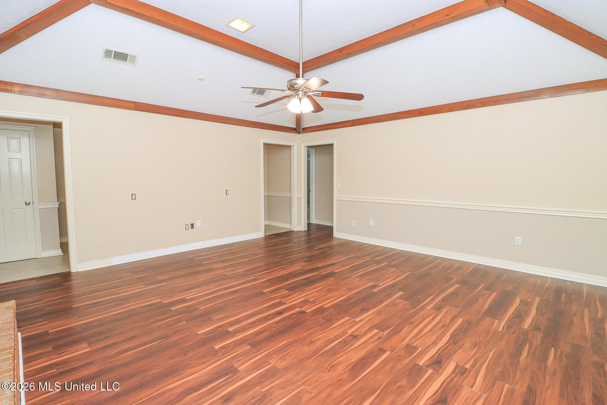 37 Sunline Drive Property Photo 9