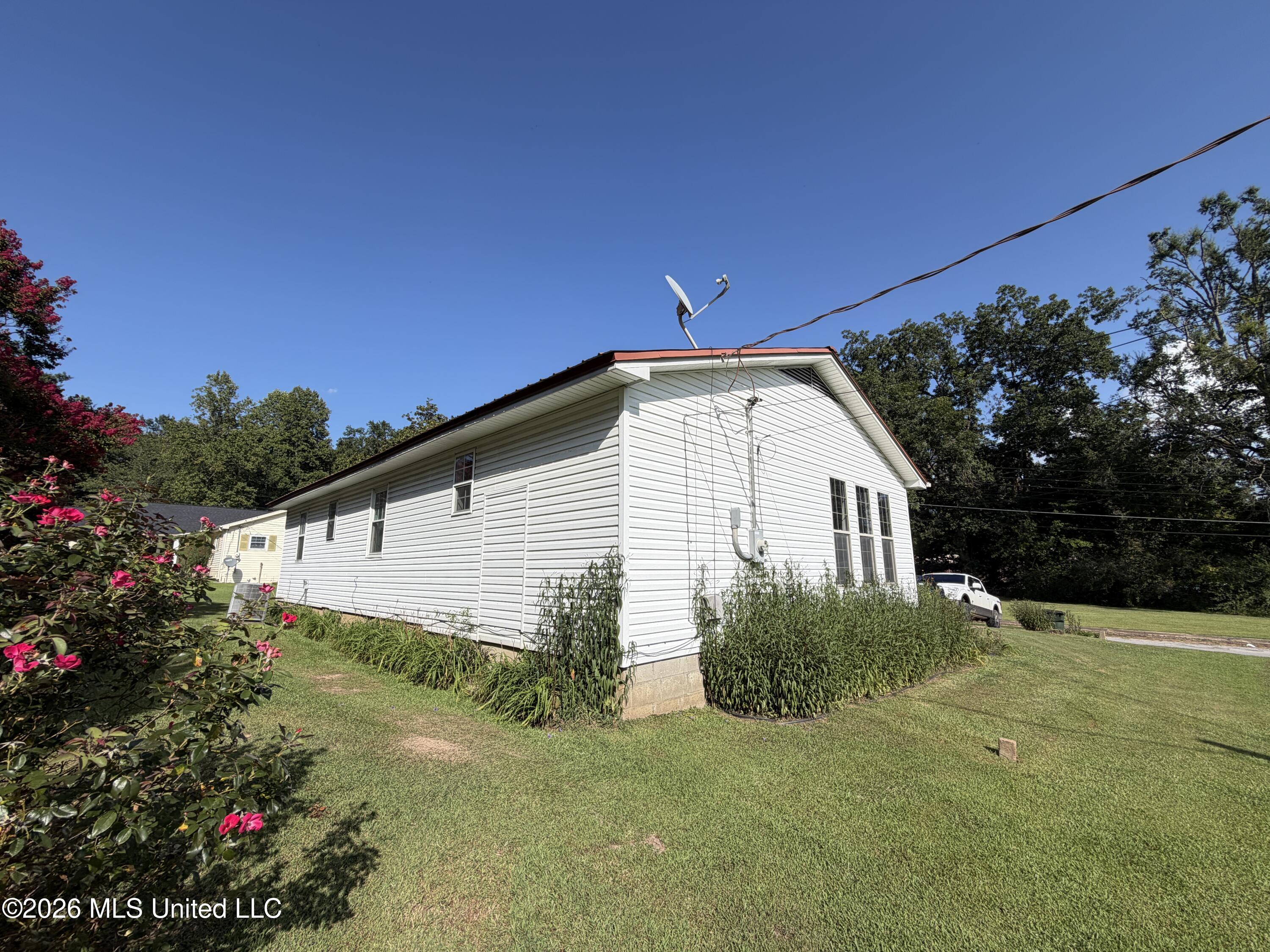 25 S Center Street Property Photo 7