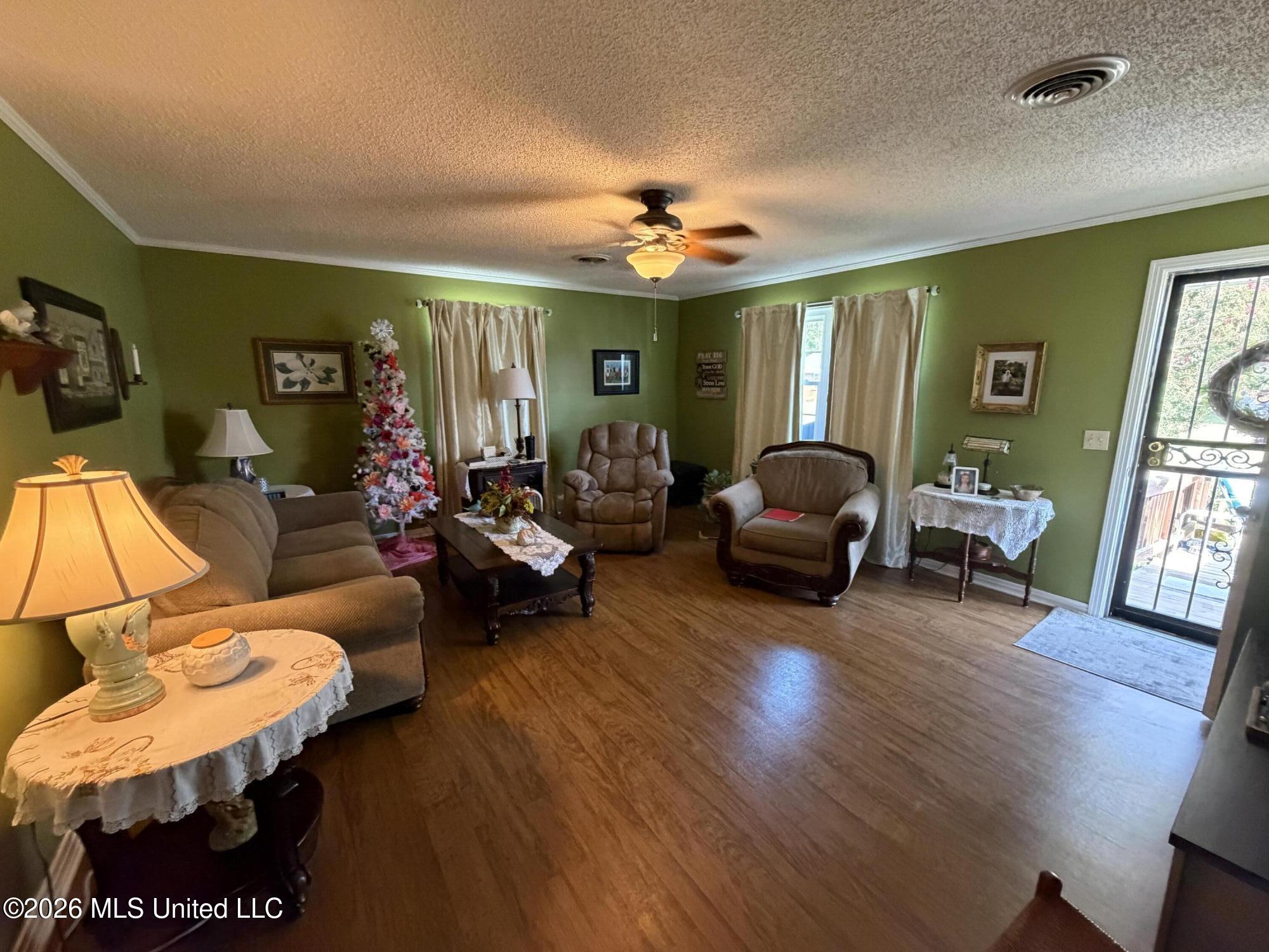 25 S Center Street Property Photo 10