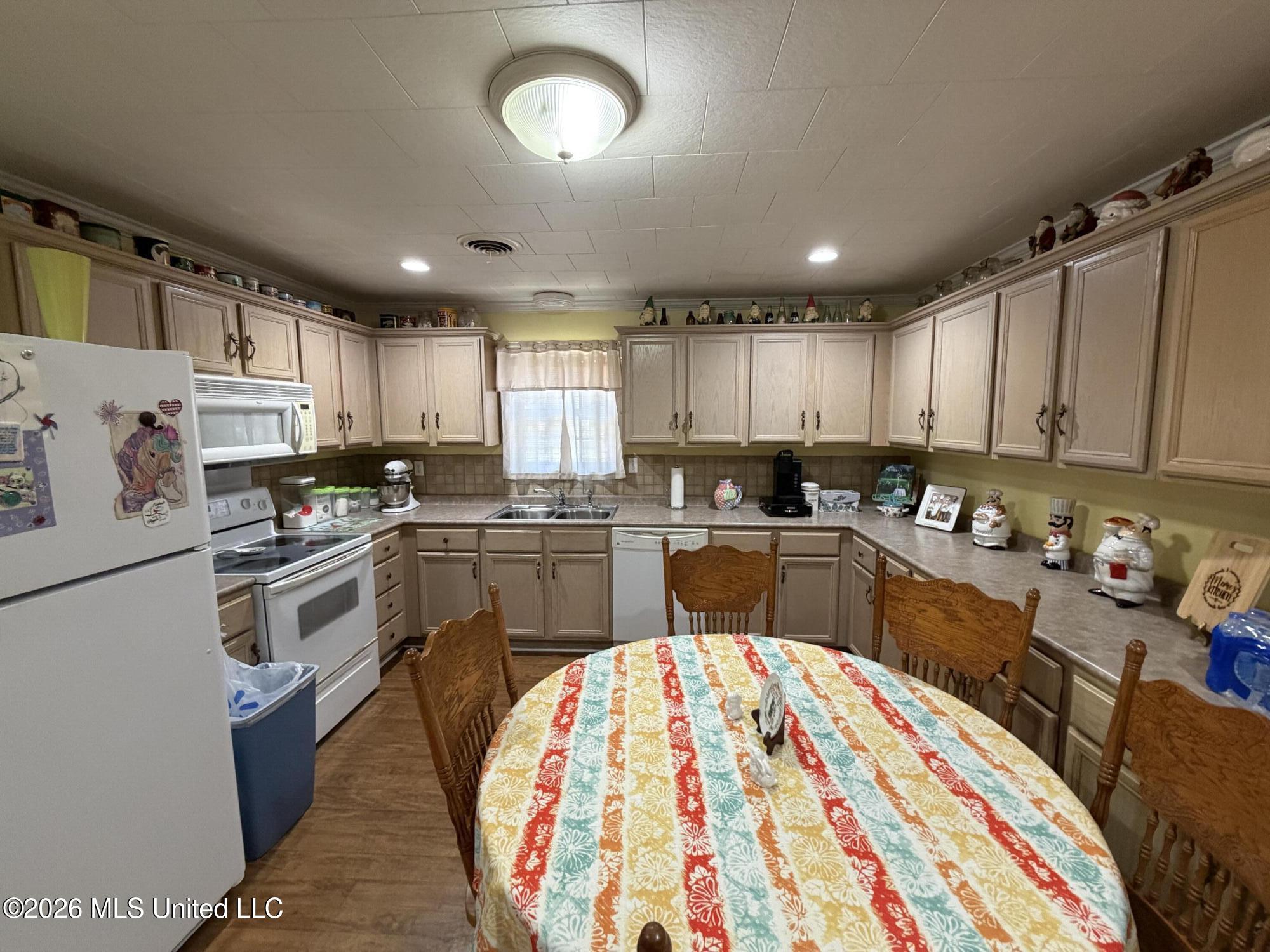 25 S Center Street Property Photo 11