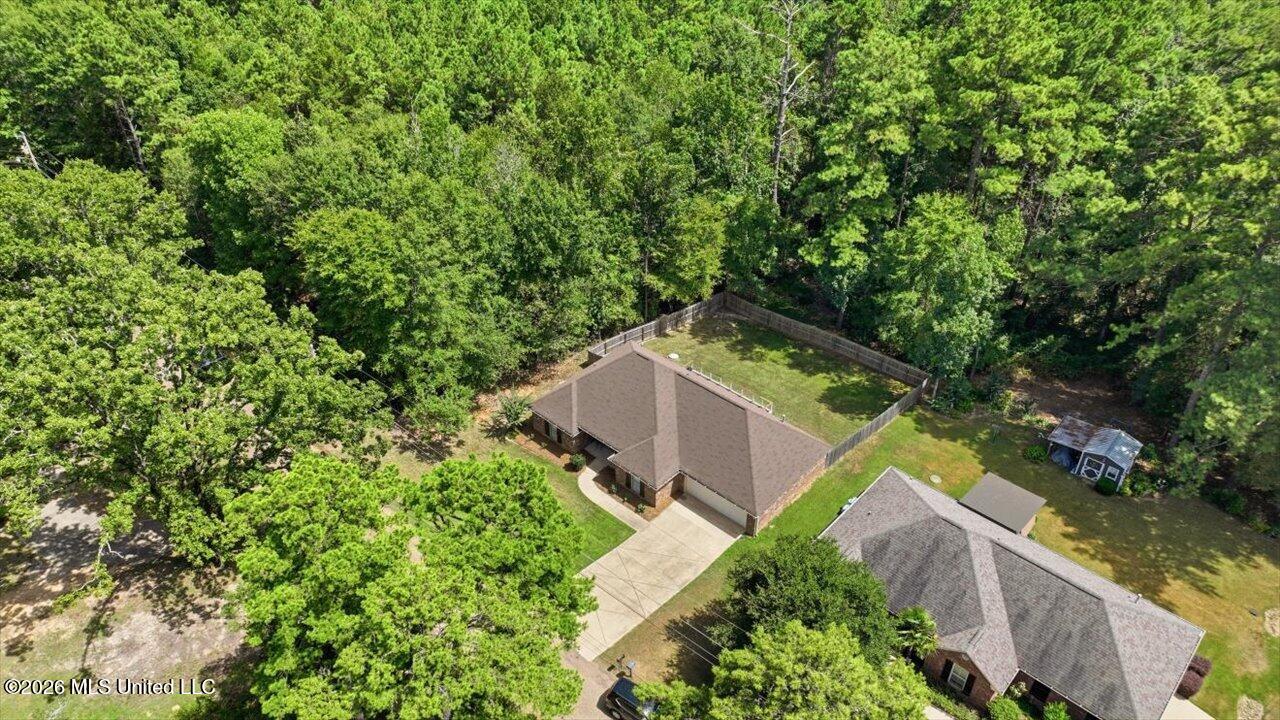 407 Pine Ridge Road Property Photo 5