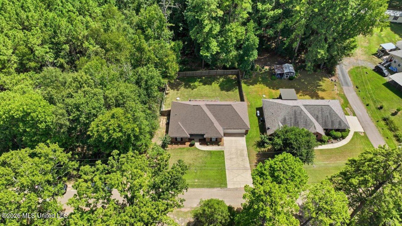 407 Pine Ridge Road Property Photo 6