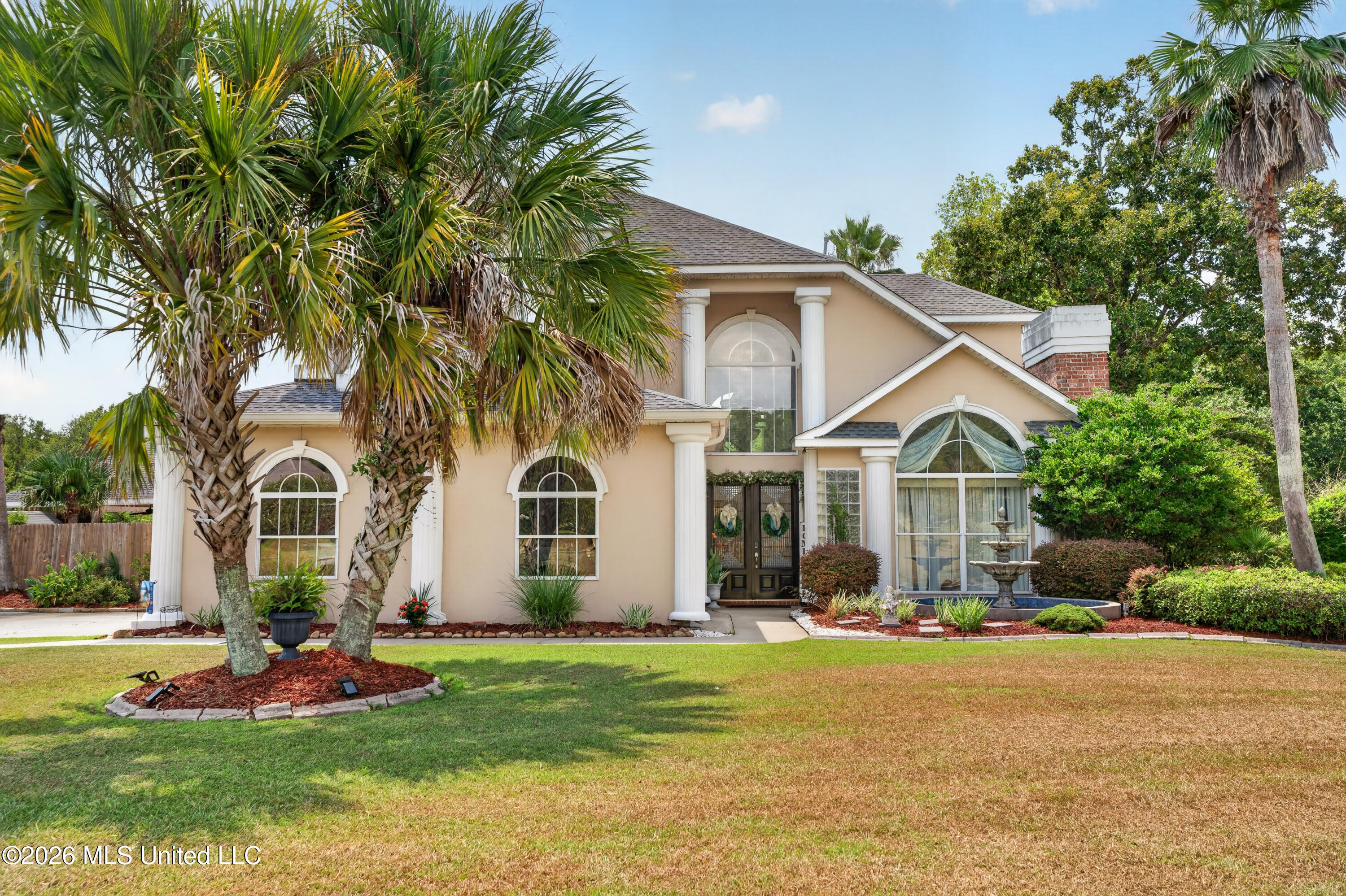 28 Lands End Property Photo 1