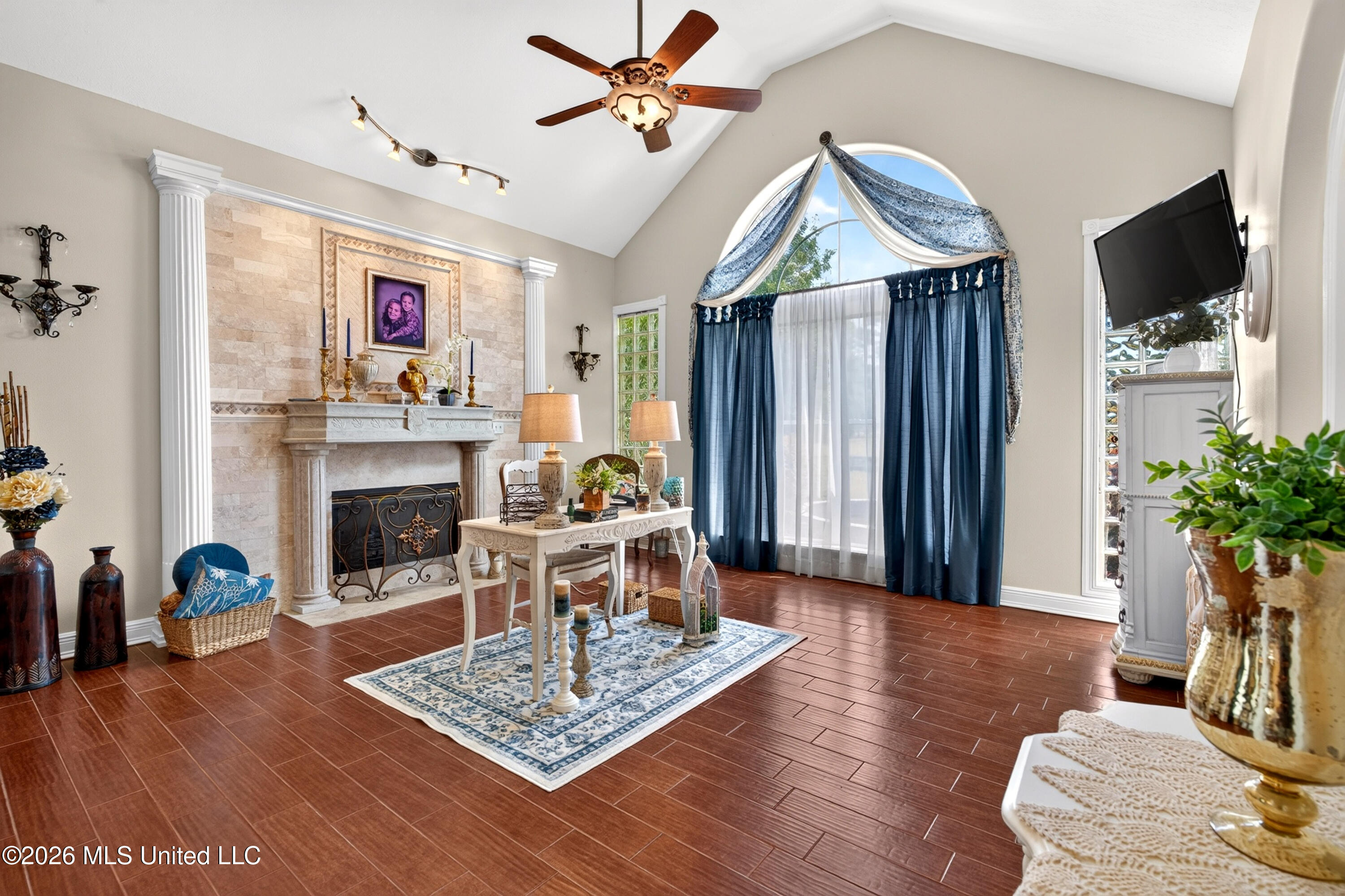 28 Lands End Property Photo 13