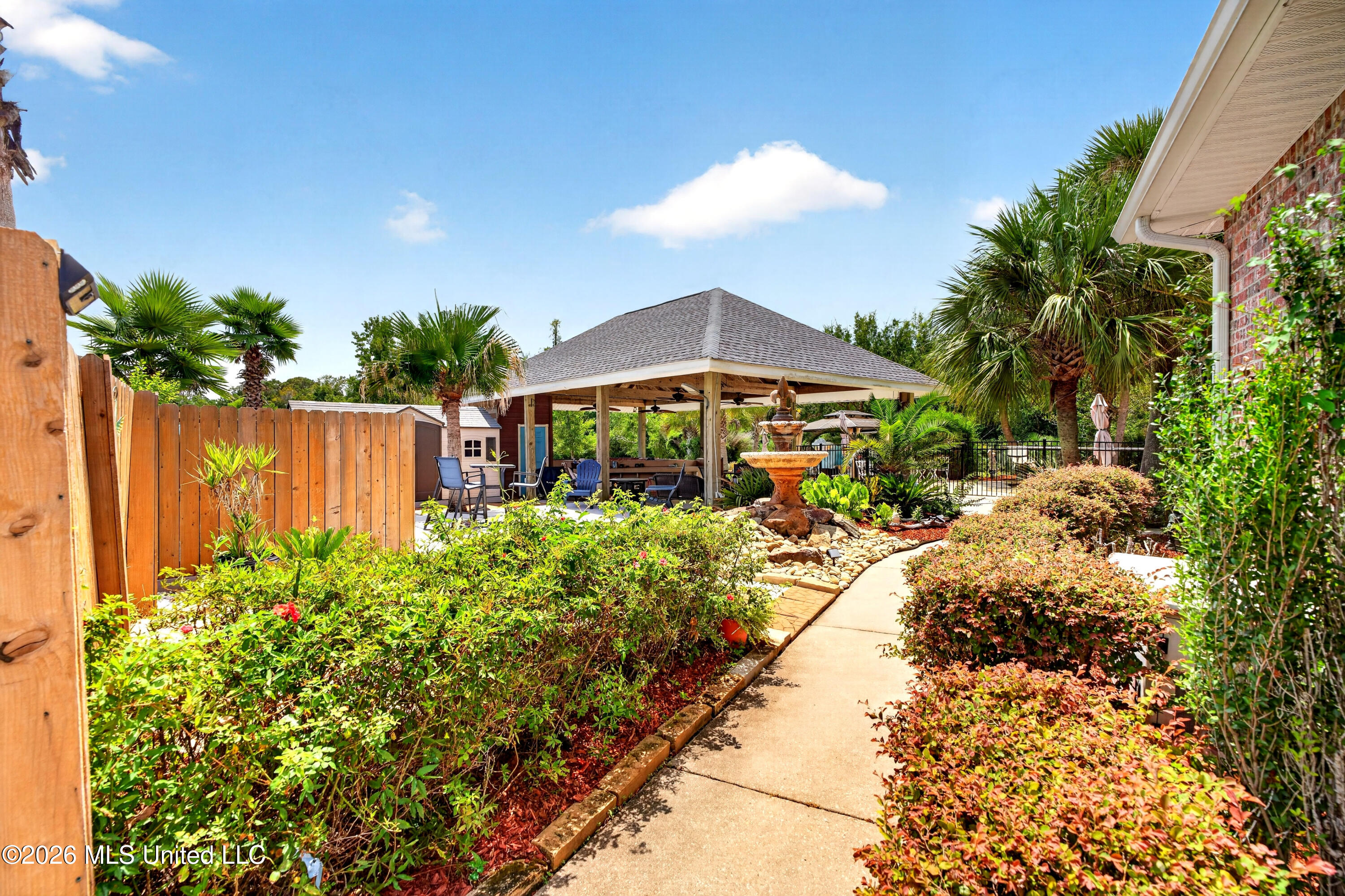 28 Lands End Property Photo 96
