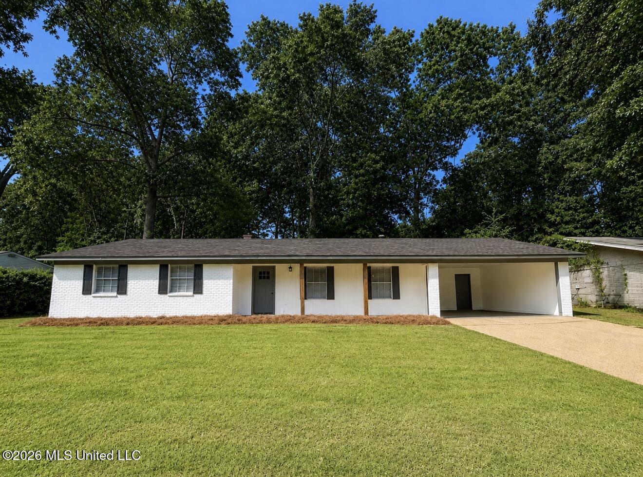 1016 Tanglewood Drive Property Photo 1