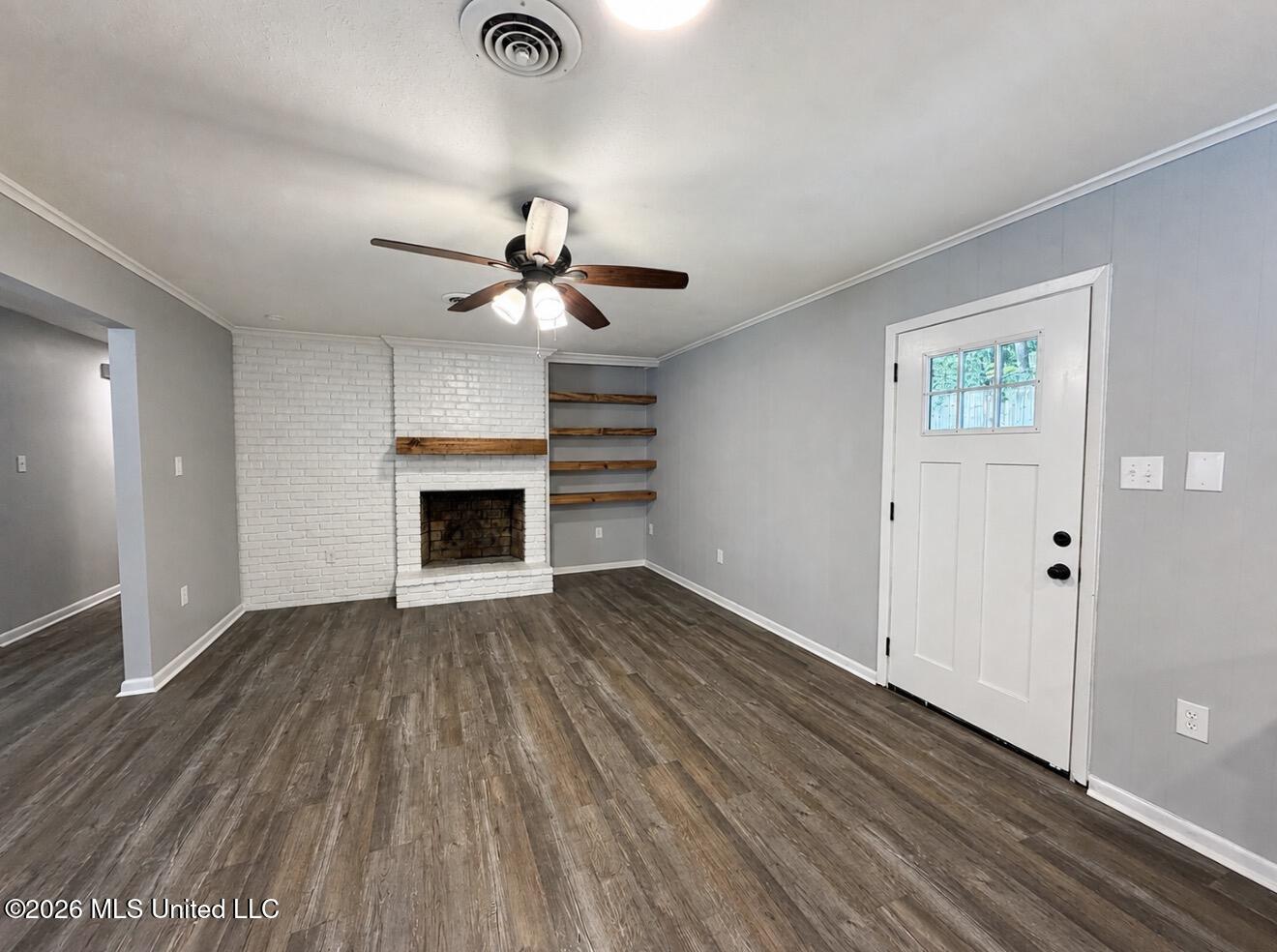 1016 Tanglewood Drive Property Photo 5