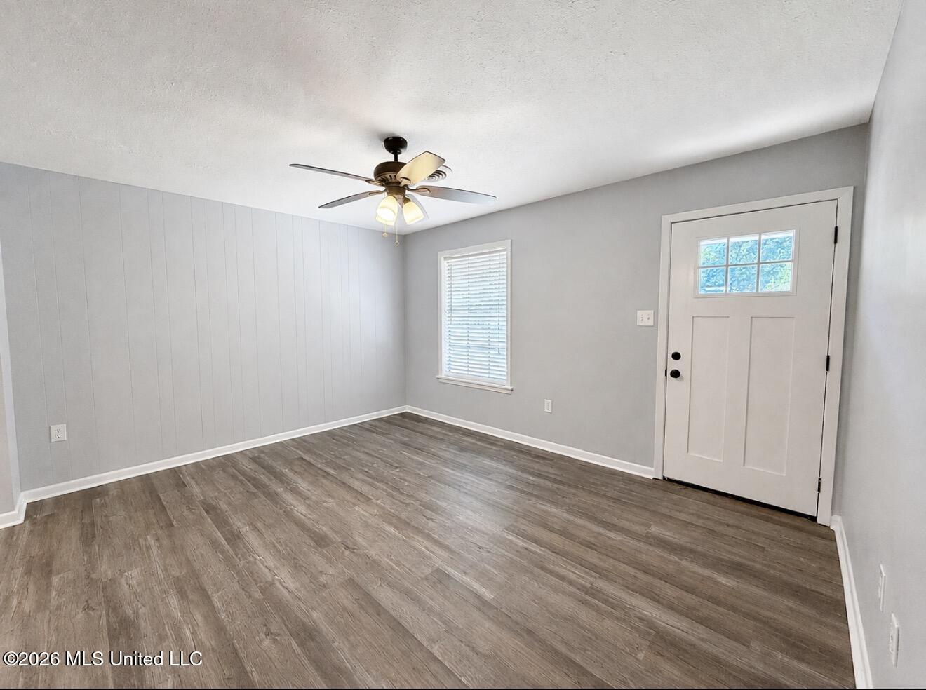 1016 Tanglewood Drive Property Photo 6