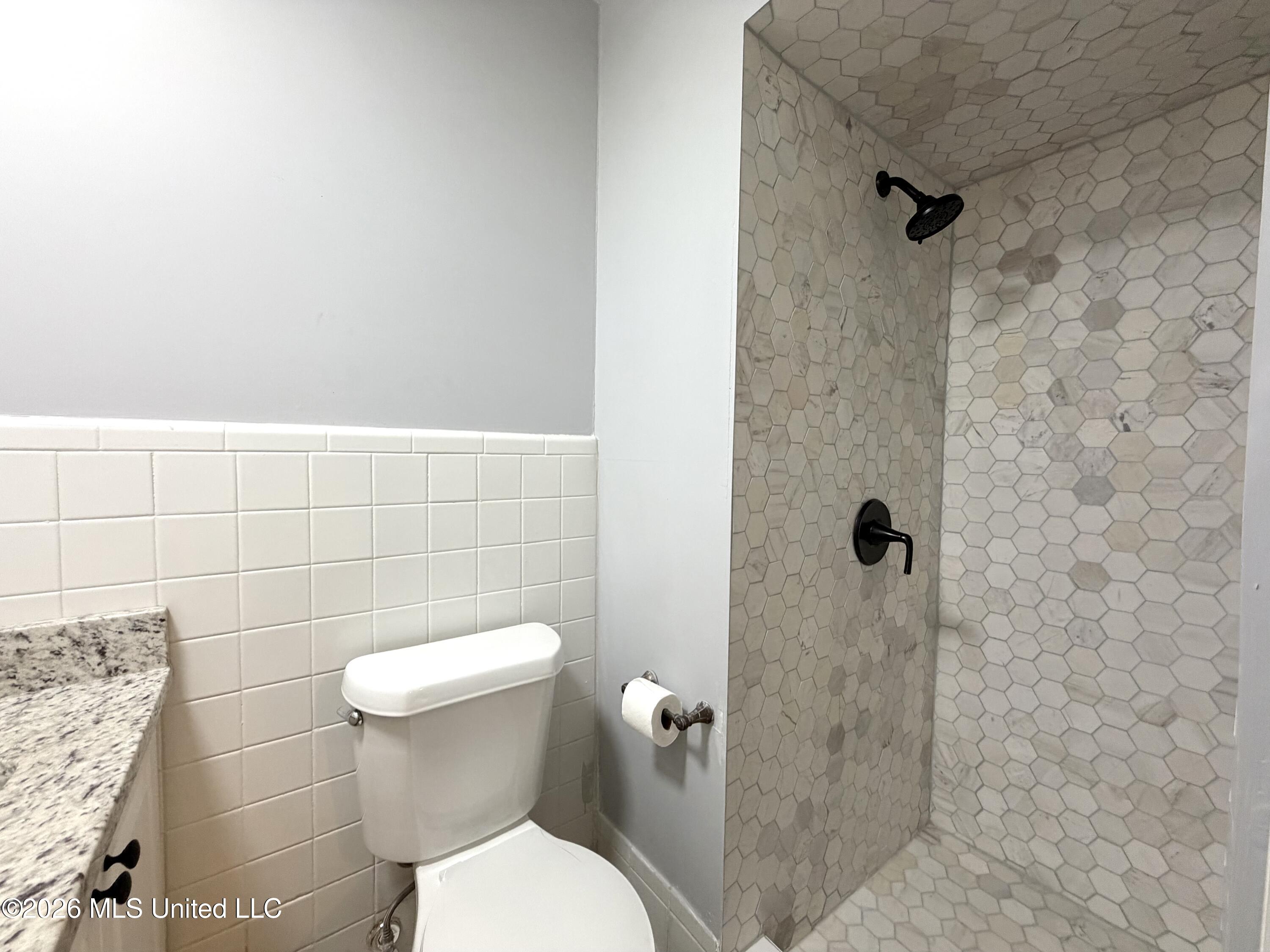 1016 Tanglewood Drive Property Photo 10