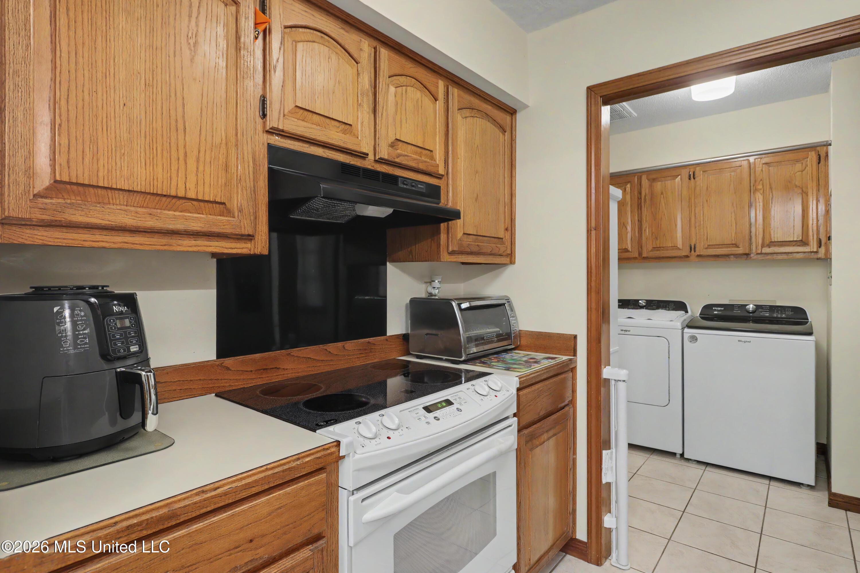 2382 Park Place Drive Property Photo 11