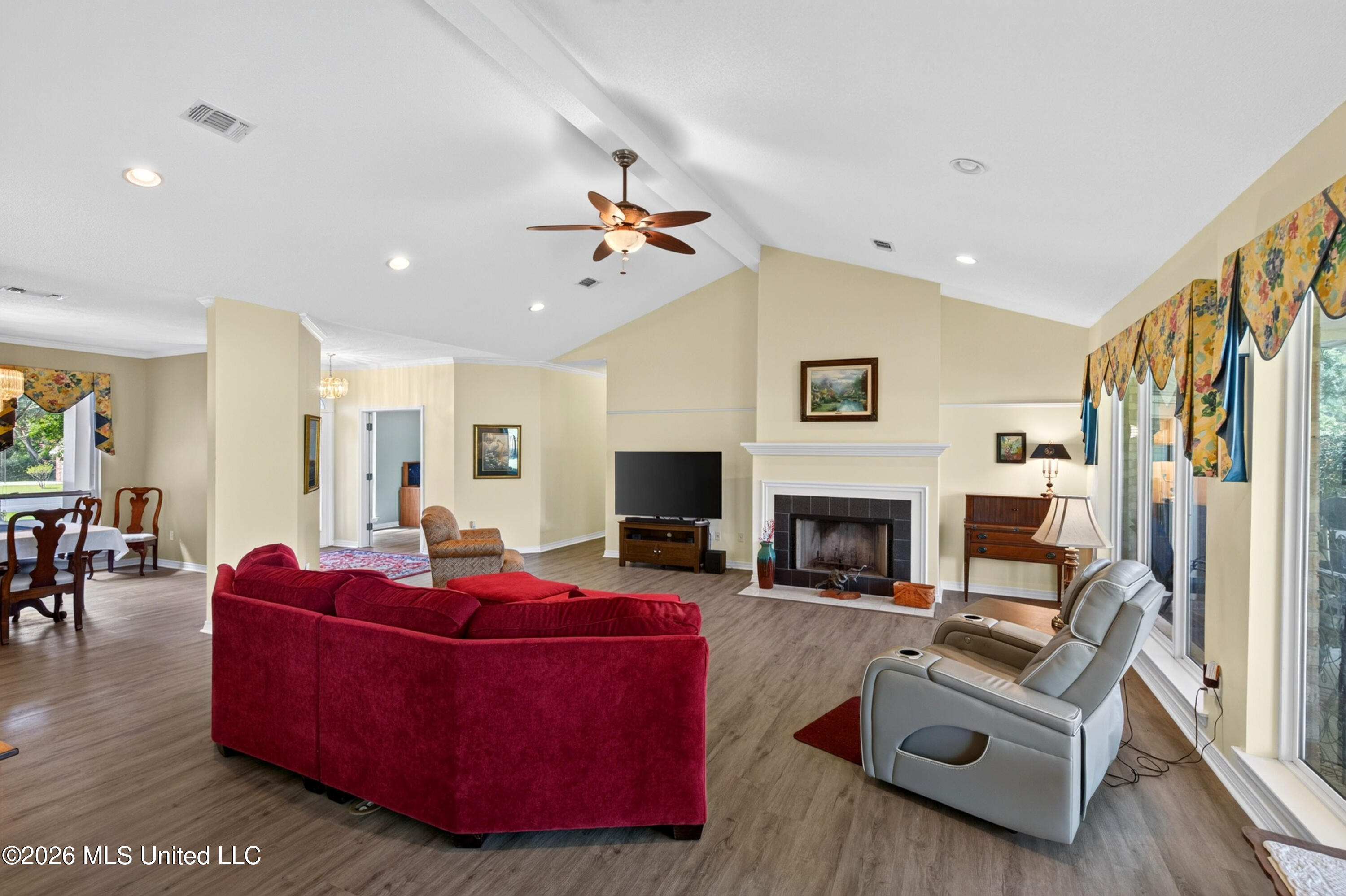 56135 E Diamondhead Drive Property Photo 13