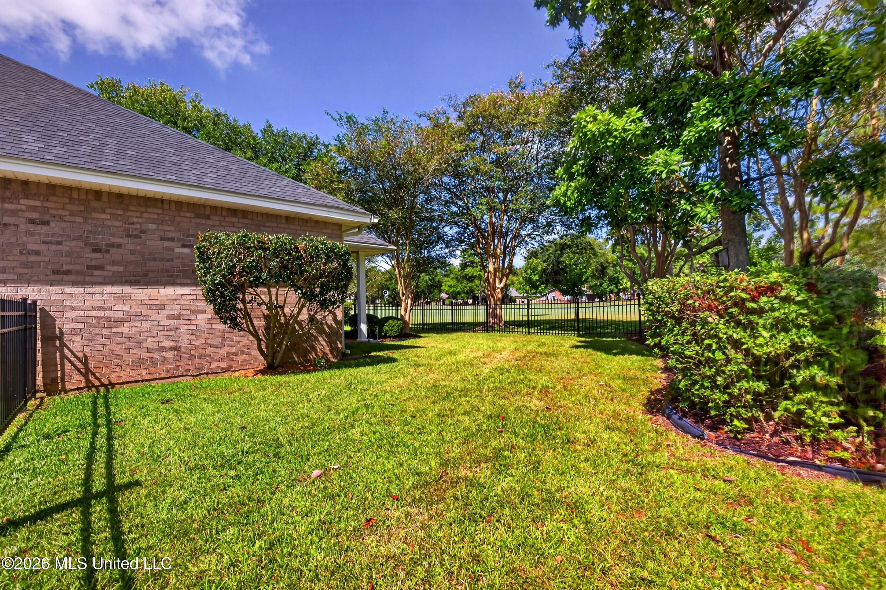 56135 E Diamondhead Drive Property Photo 39
