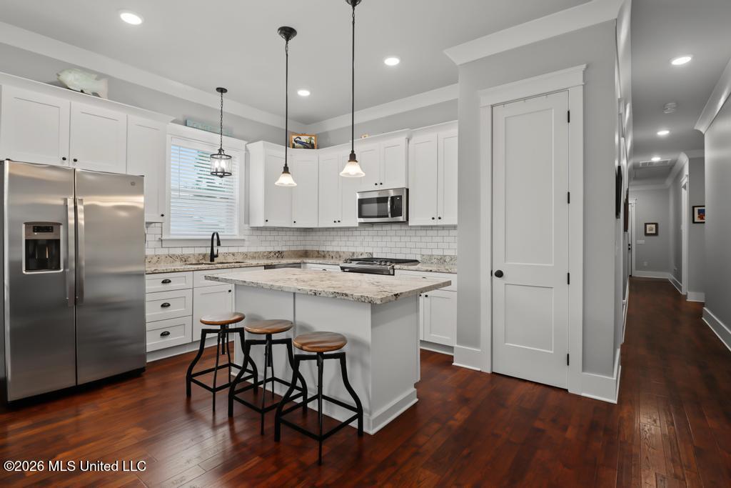 205 S Island View Avenue Property Photo 6