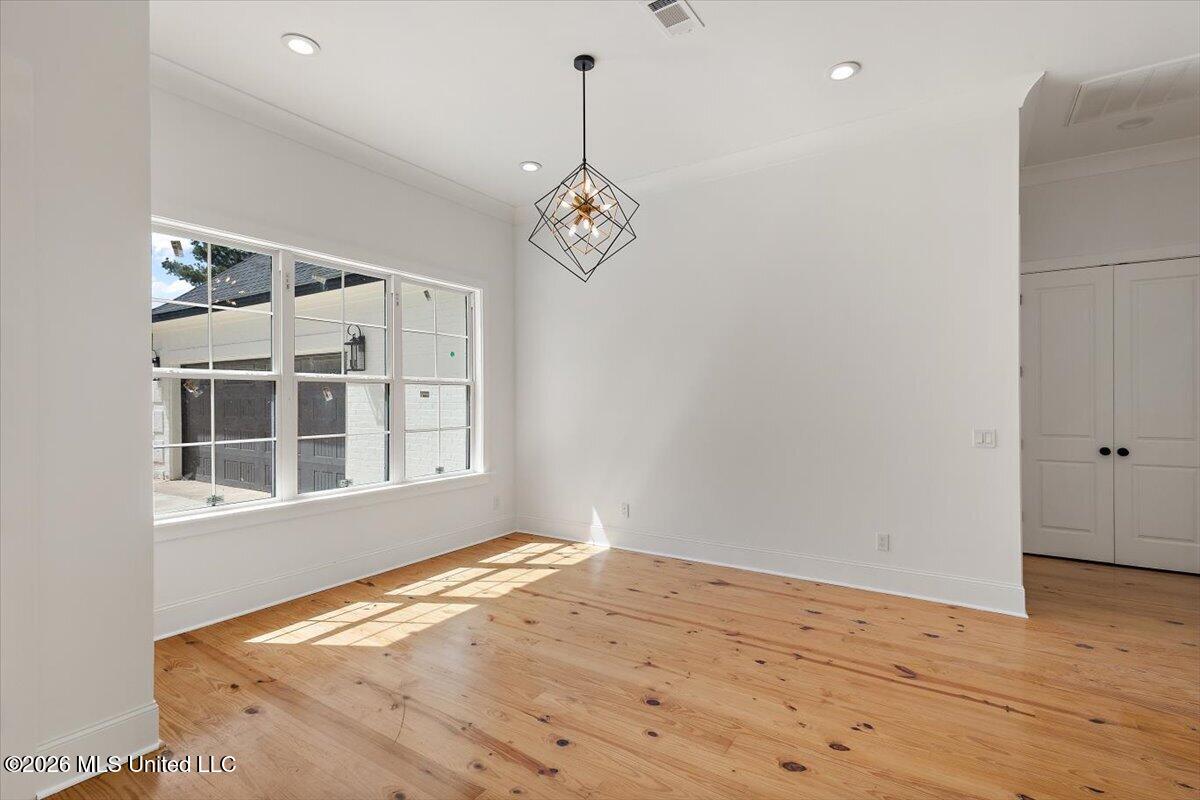 304 Millcreek Drive Property Photo 5