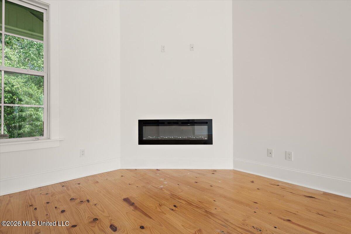 304 Millcreek Drive Property Photo 6