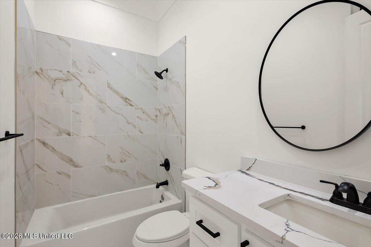 304 Millcreek Drive Property Photo 14