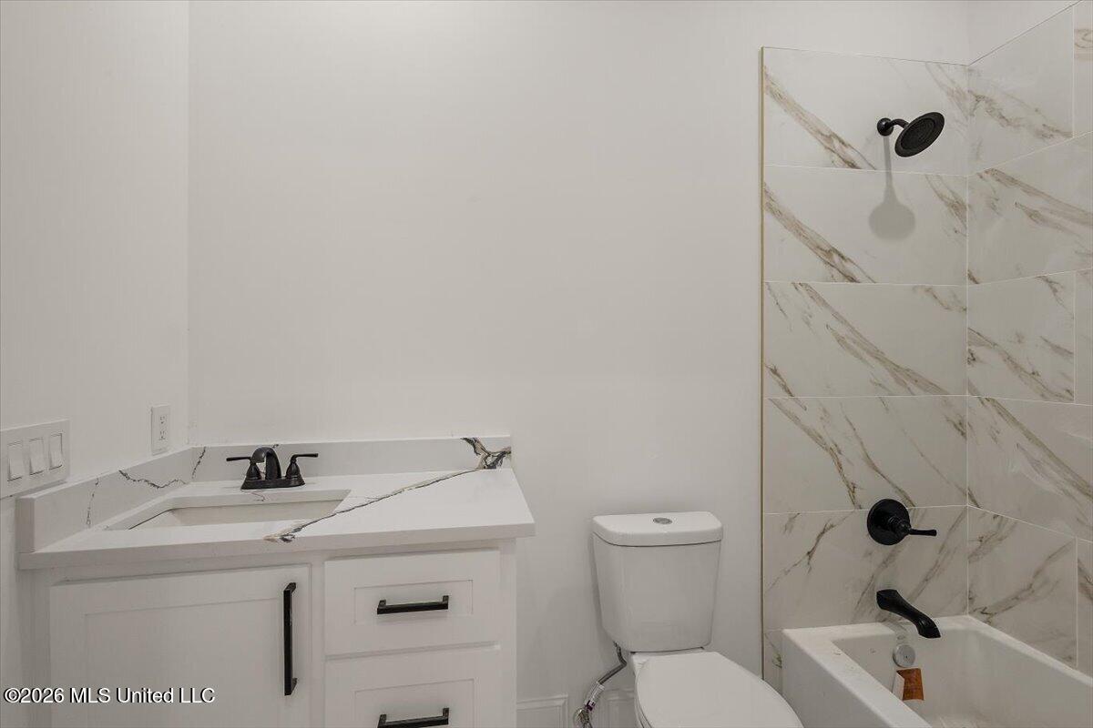 304 Millcreek Drive Property Photo 17