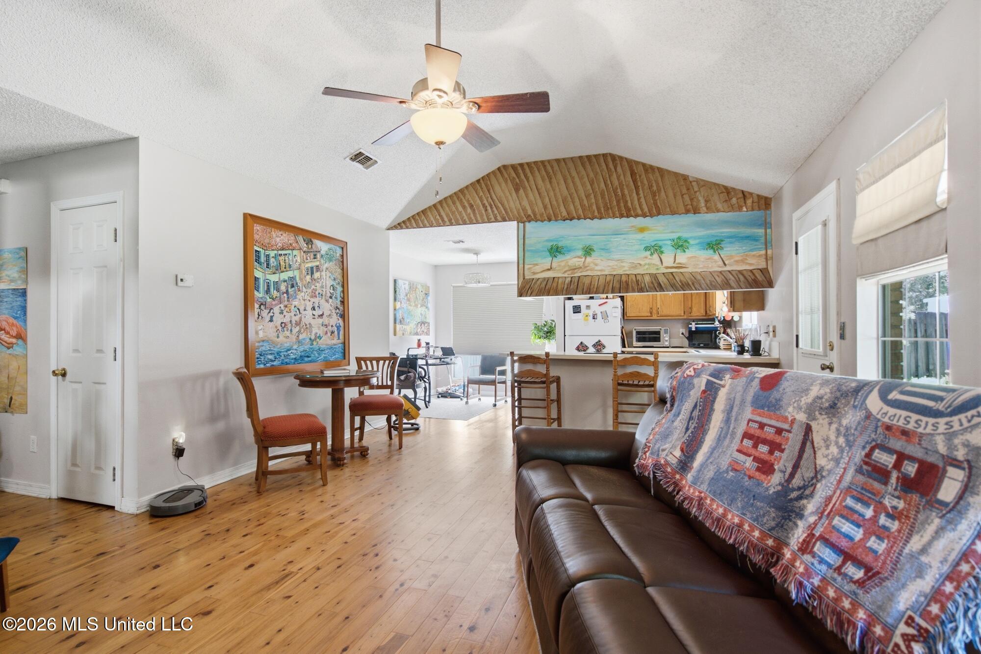 219 N Lang Avenue Property Photo 9