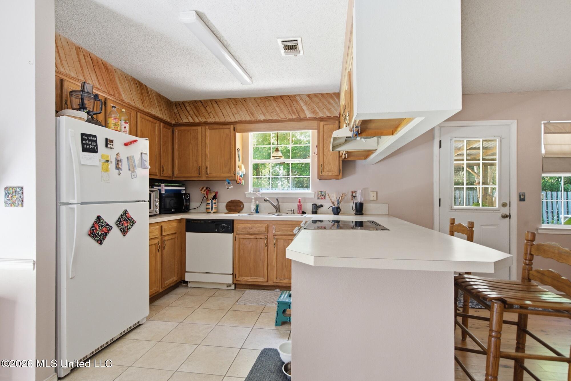 219 N Lang Avenue Property Photo 11