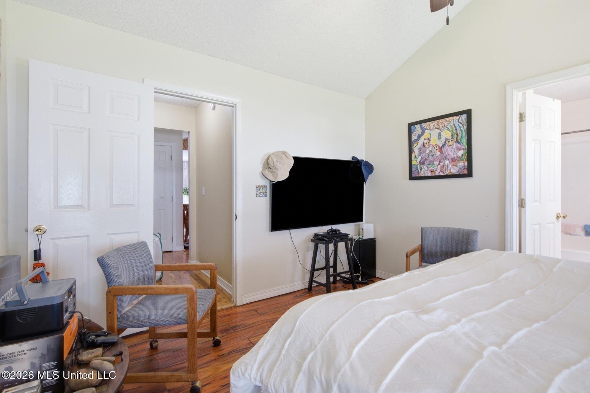 219 N Lang Avenue Property Photo 13