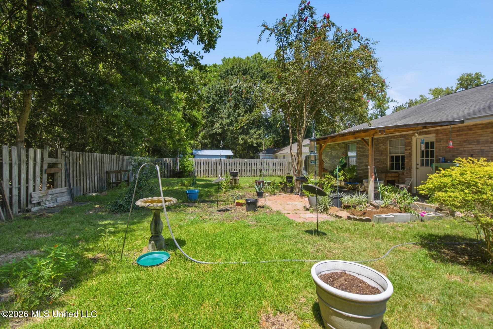219 N Lang Avenue Property Photo 18