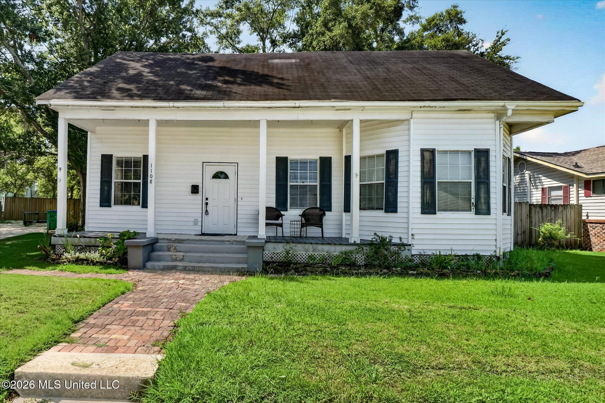 1108 Live Oak Avenue Property Photo 6