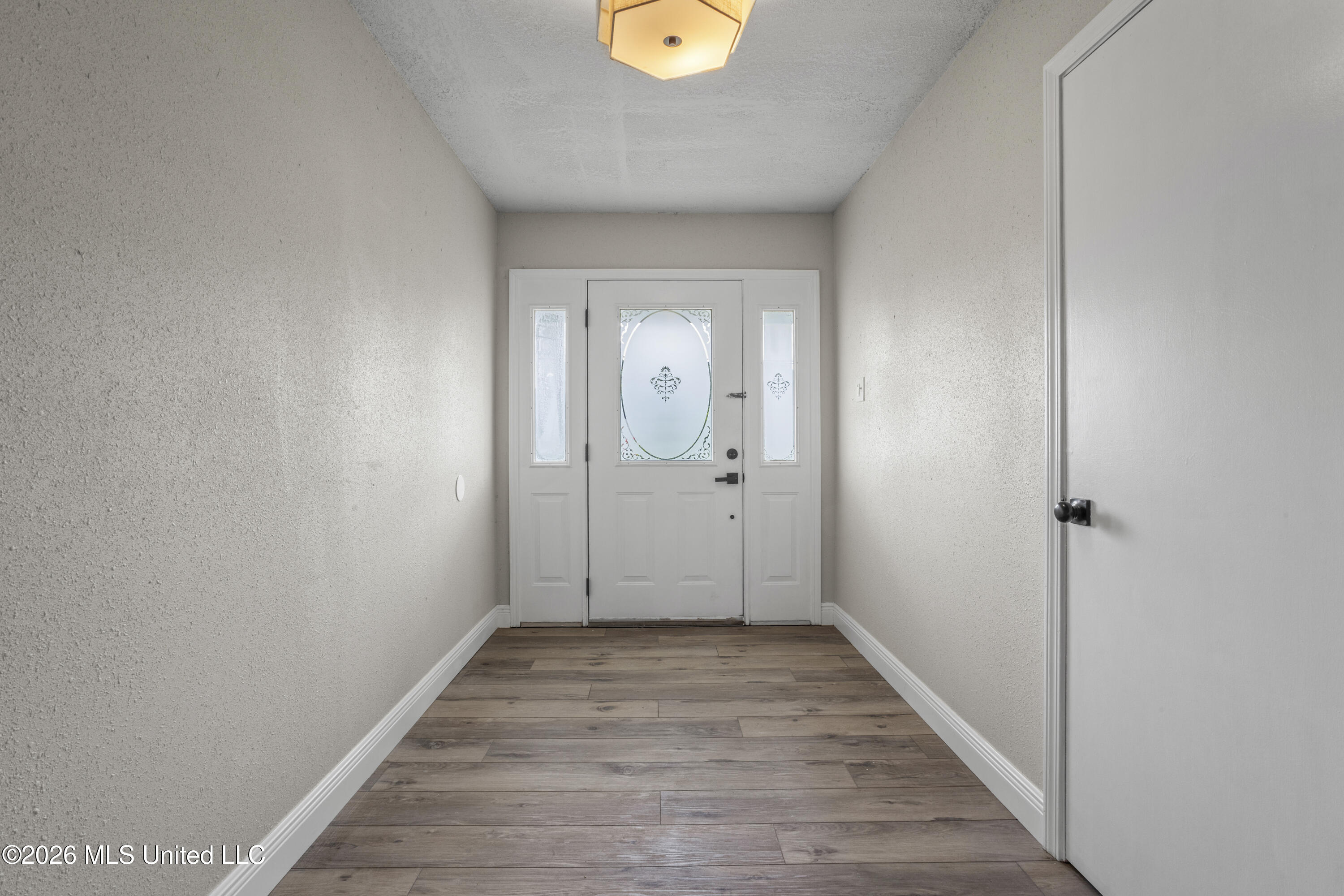 371 Lakeview Boulevard Property Photo 5