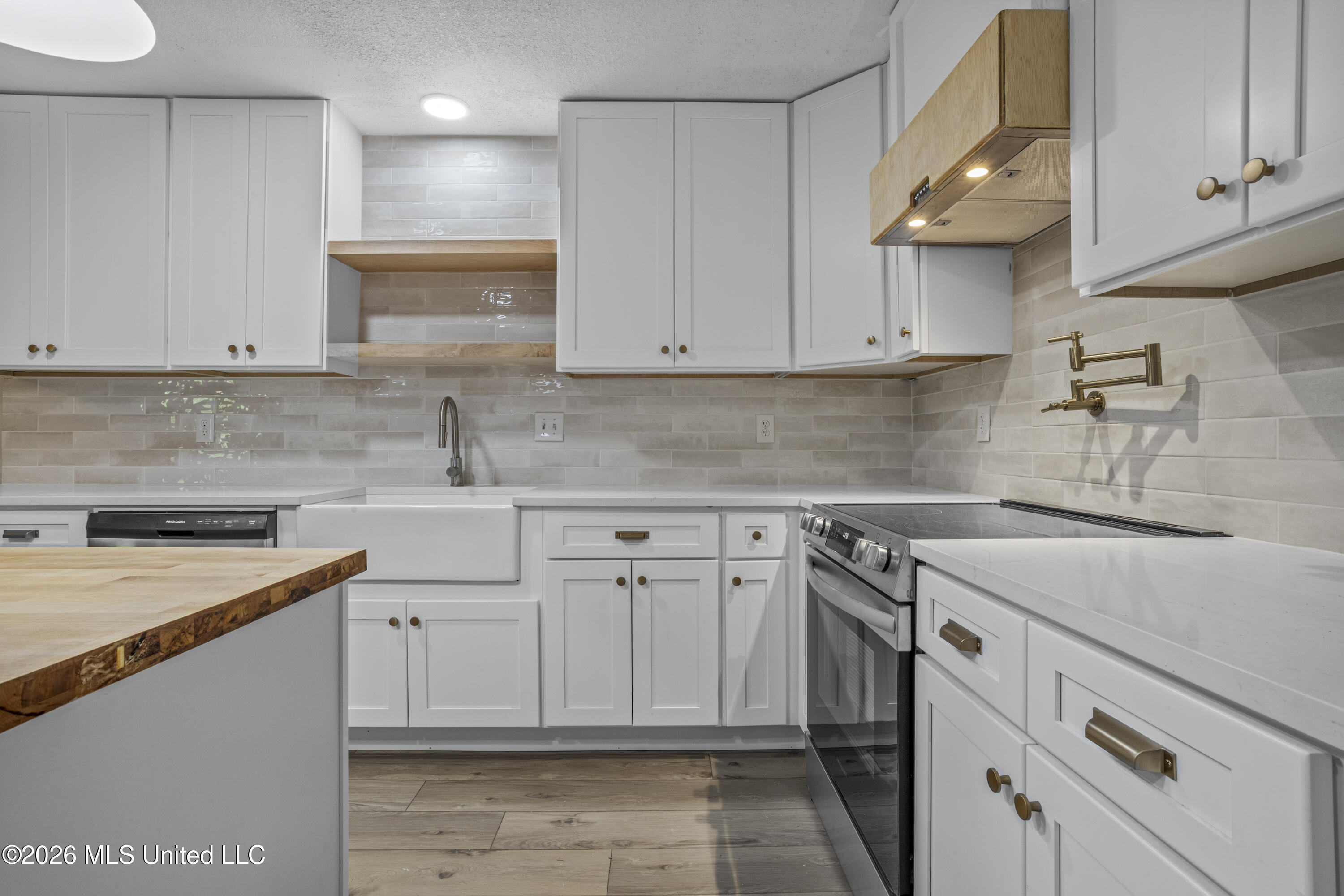 371 Lakeview Boulevard Property Photo 12