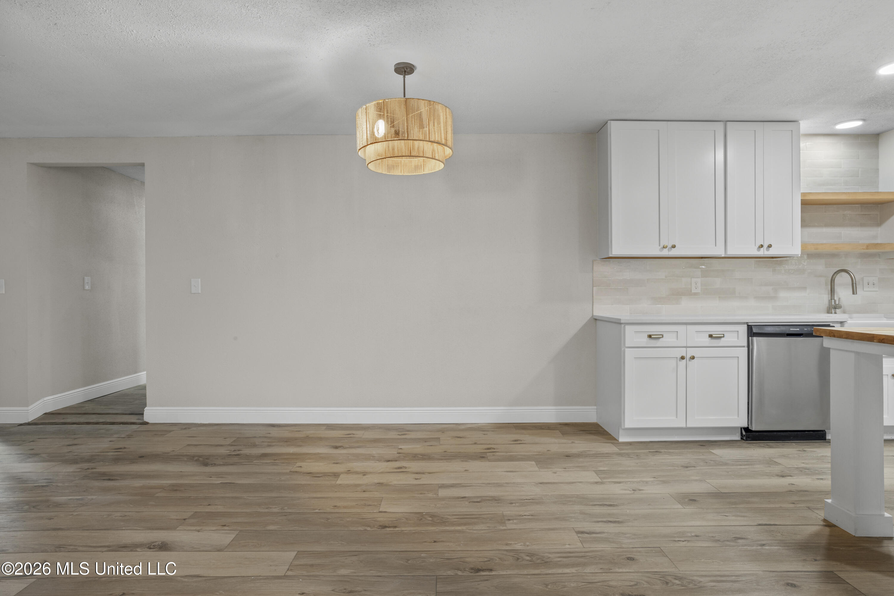 371 Lakeview Boulevard Property Photo 17