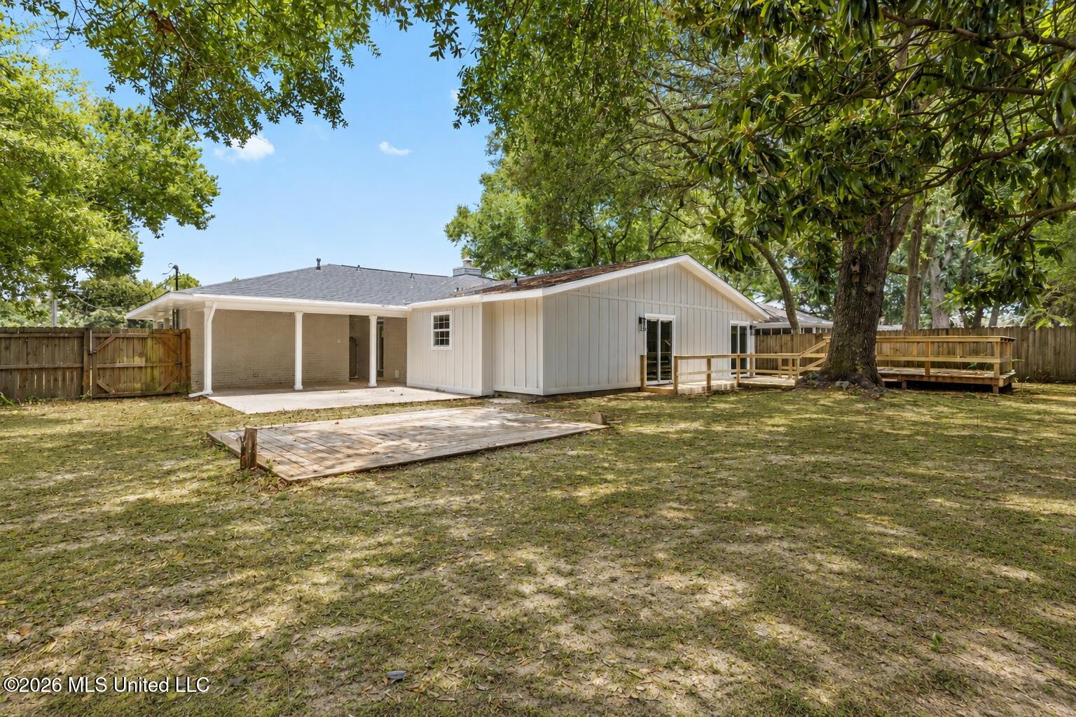 371 Lakeview Boulevard Property Photo 33