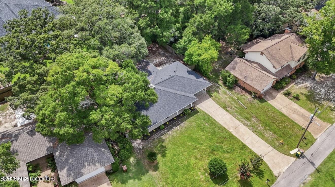 371 Lakeview Boulevard Property Photo 37