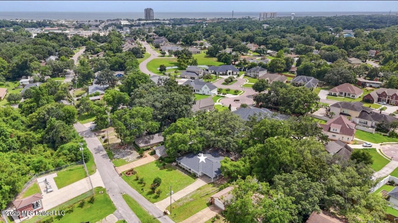 371 Lakeview Boulevard Property Photo 38