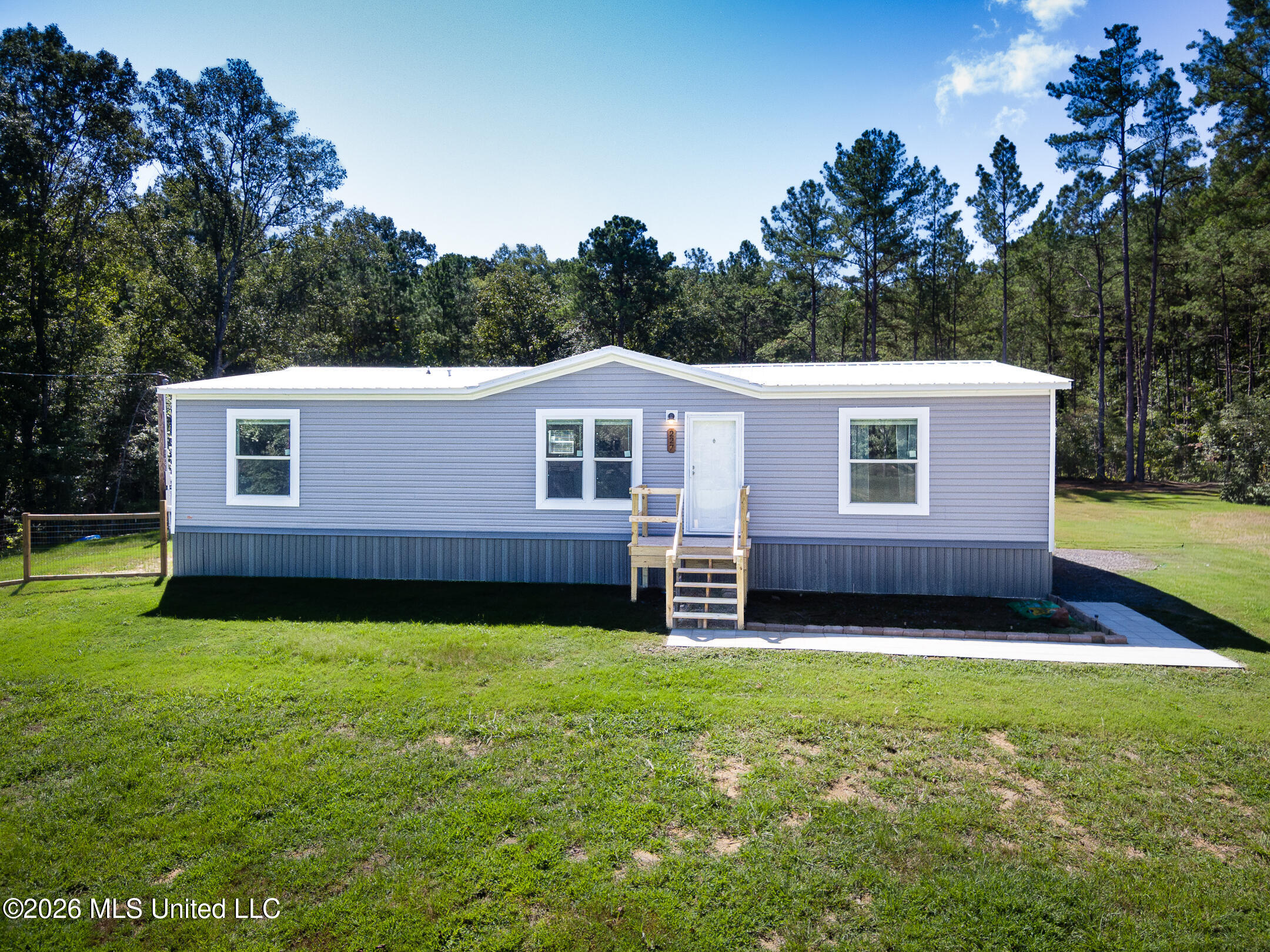 227 Pickering Property Photo 1