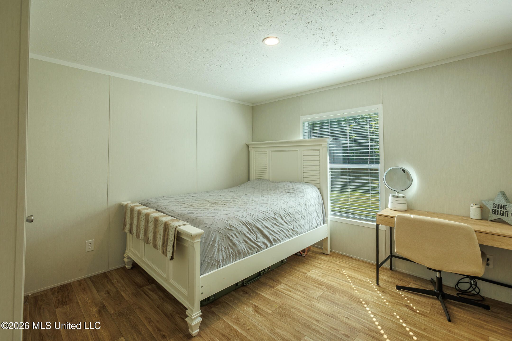 227 Pickering Property Photo 9