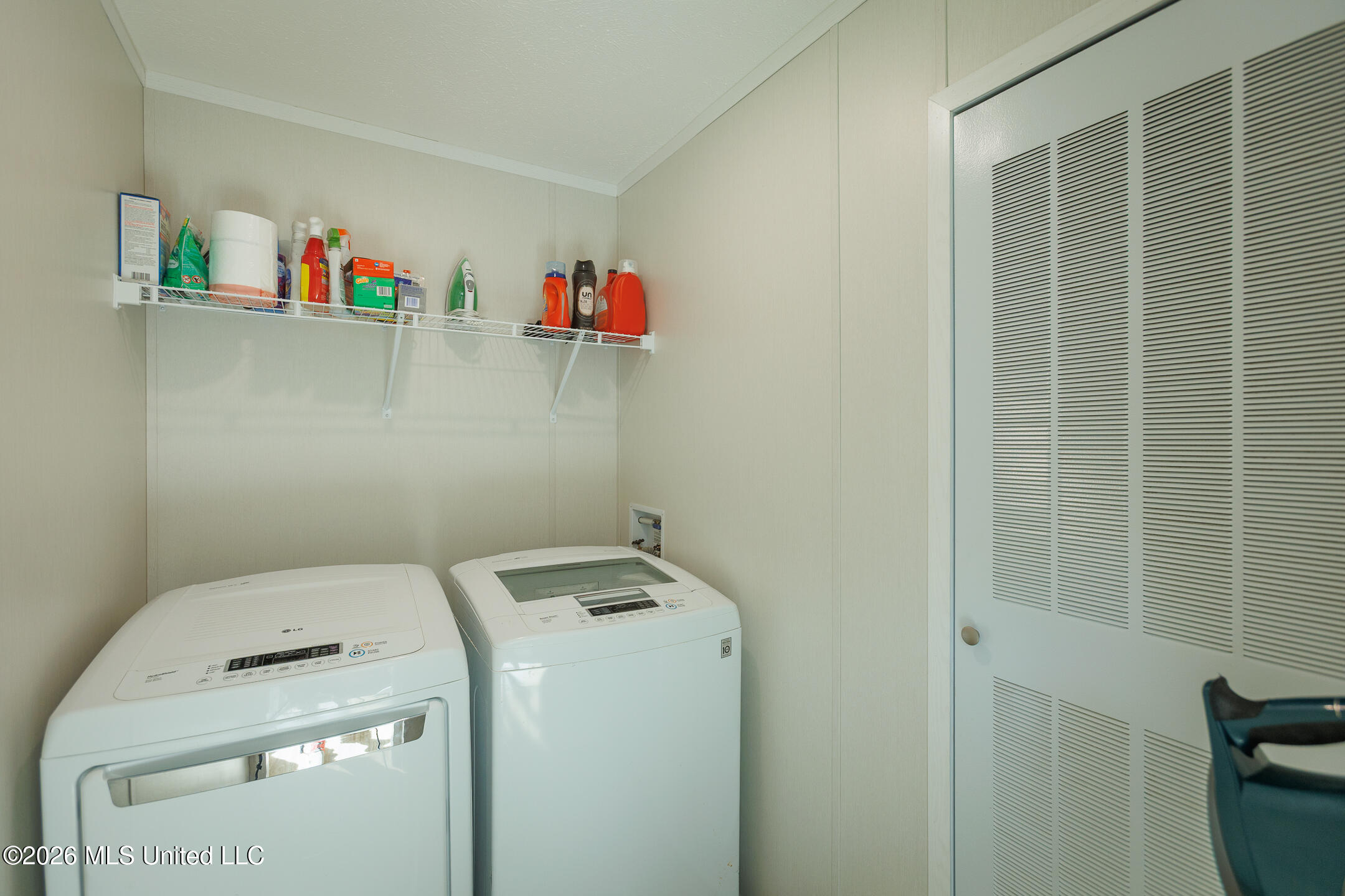 227 Pickering Property Photo 12